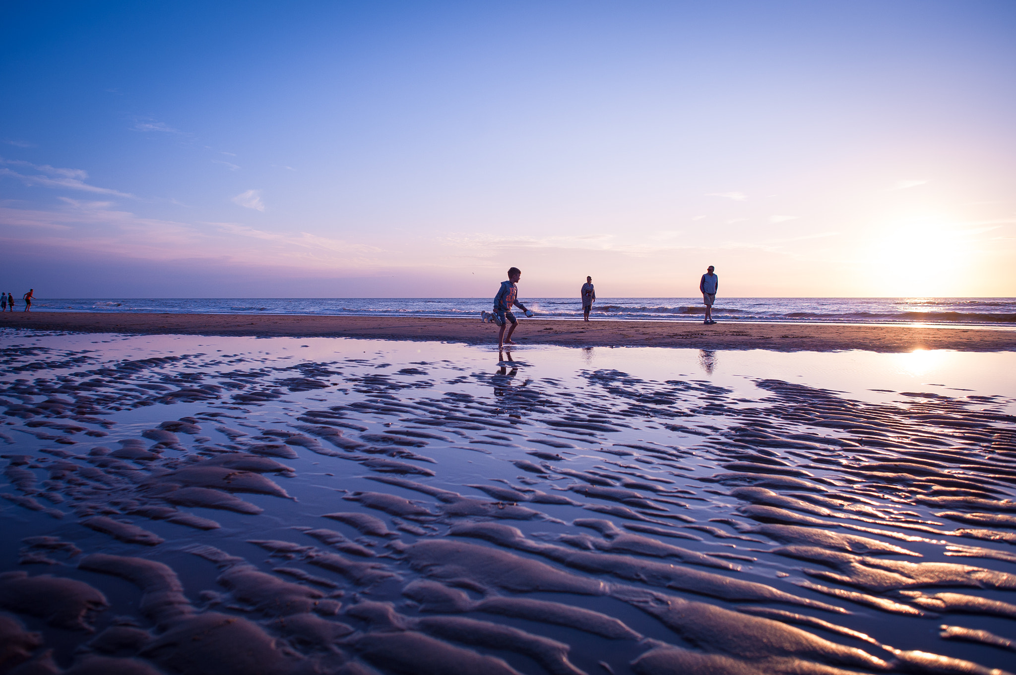 Nikon D700 + Sigma 24mm F1.8 EX DG Aspherical Macro sample photo. Cool sunset in zandvoort photography