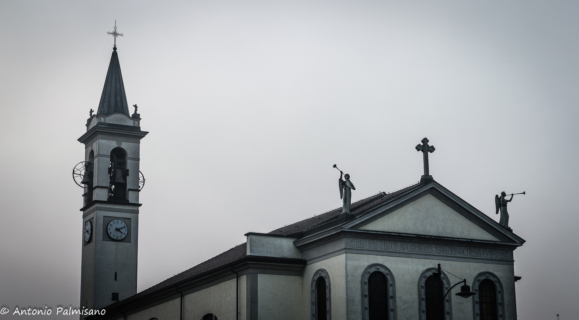 Sigma 17-70mm F2.8-4 DC Macro OS HSM | C sample photo. Chiesa nella nebbia photography