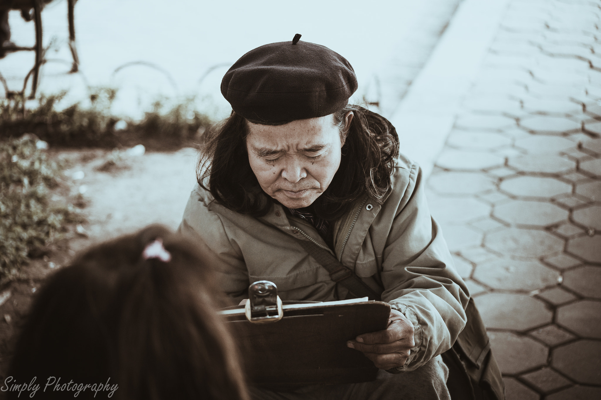 Nikon D700 + AF Nikkor 70-210mm f/4-5.6 sample photo. Artist photography