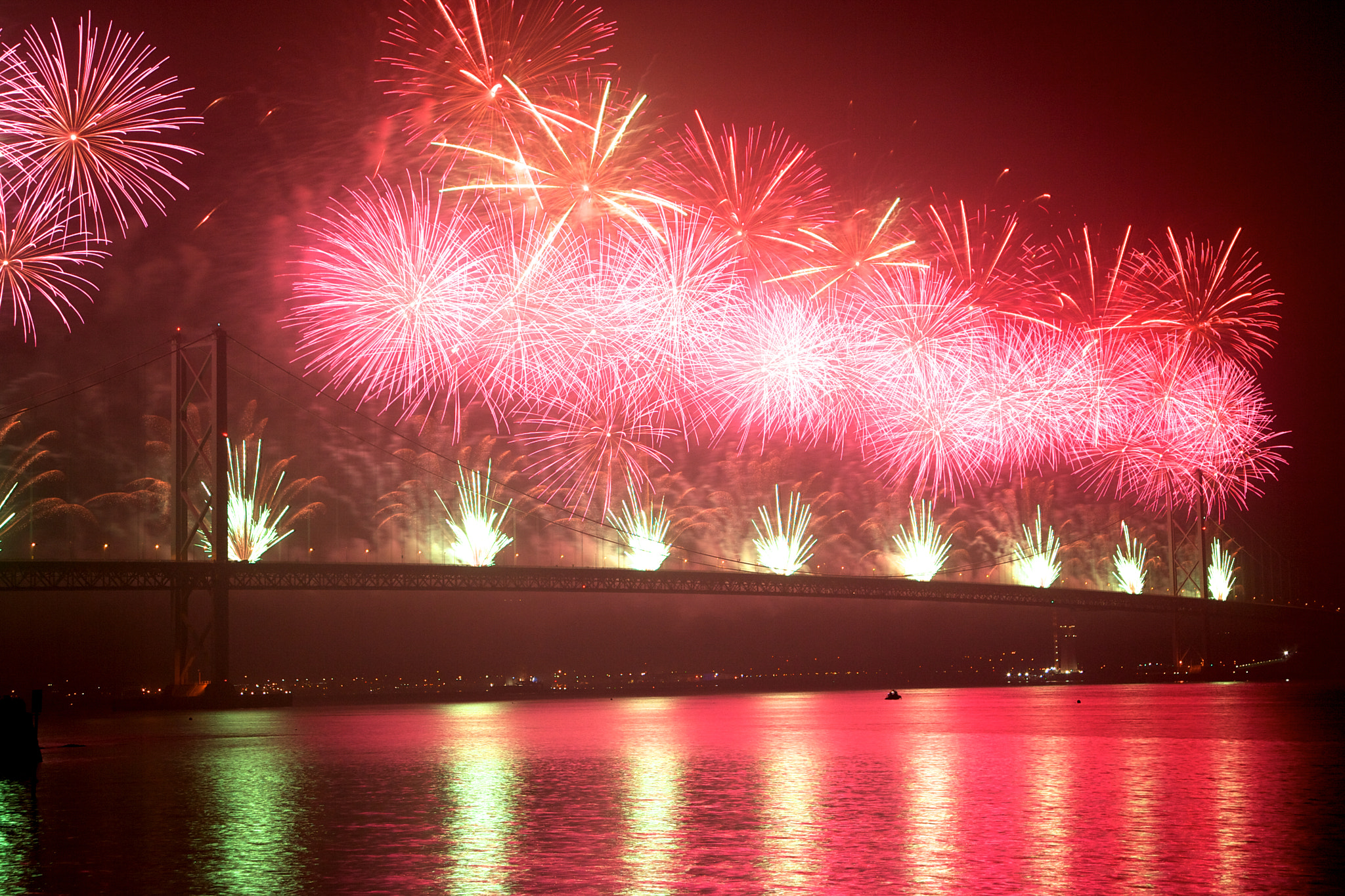 Canon EOS-1D Mark II N sample photo. Forth road bridge's 50th birthday photography