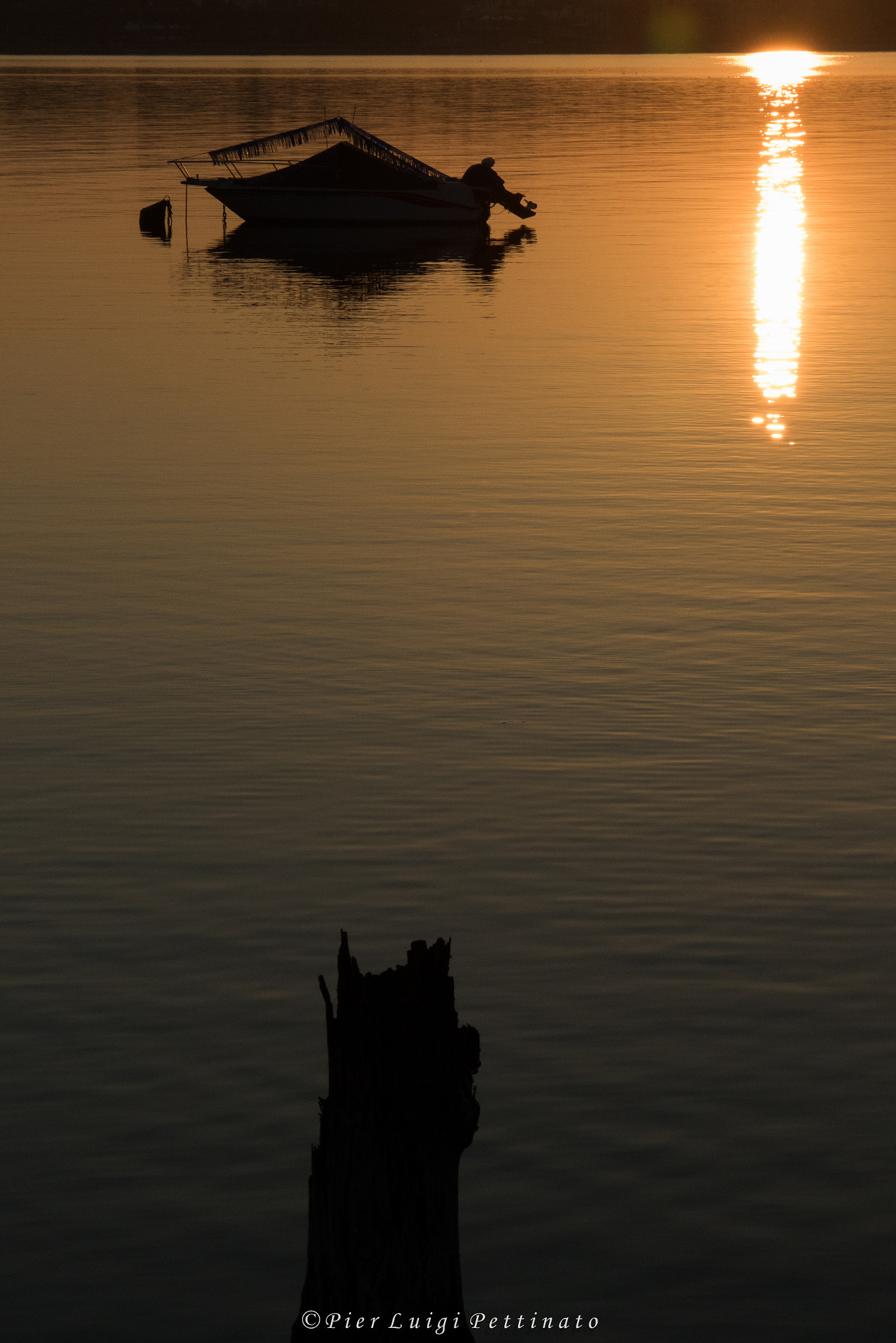 Canon EF 24-105mm F3.5-5.6 IS STM sample photo. Last lake sunset of 2015 photography