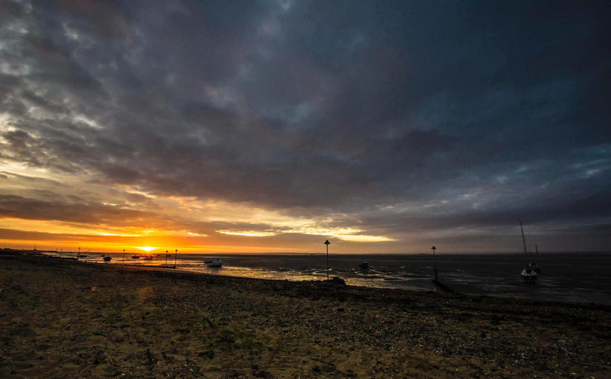 Sony SLT-A65 (SLT-A65V) + Sigma 10-20mm F3.5 EX DC HSM sample photo. Thorpe bay sunrise photography