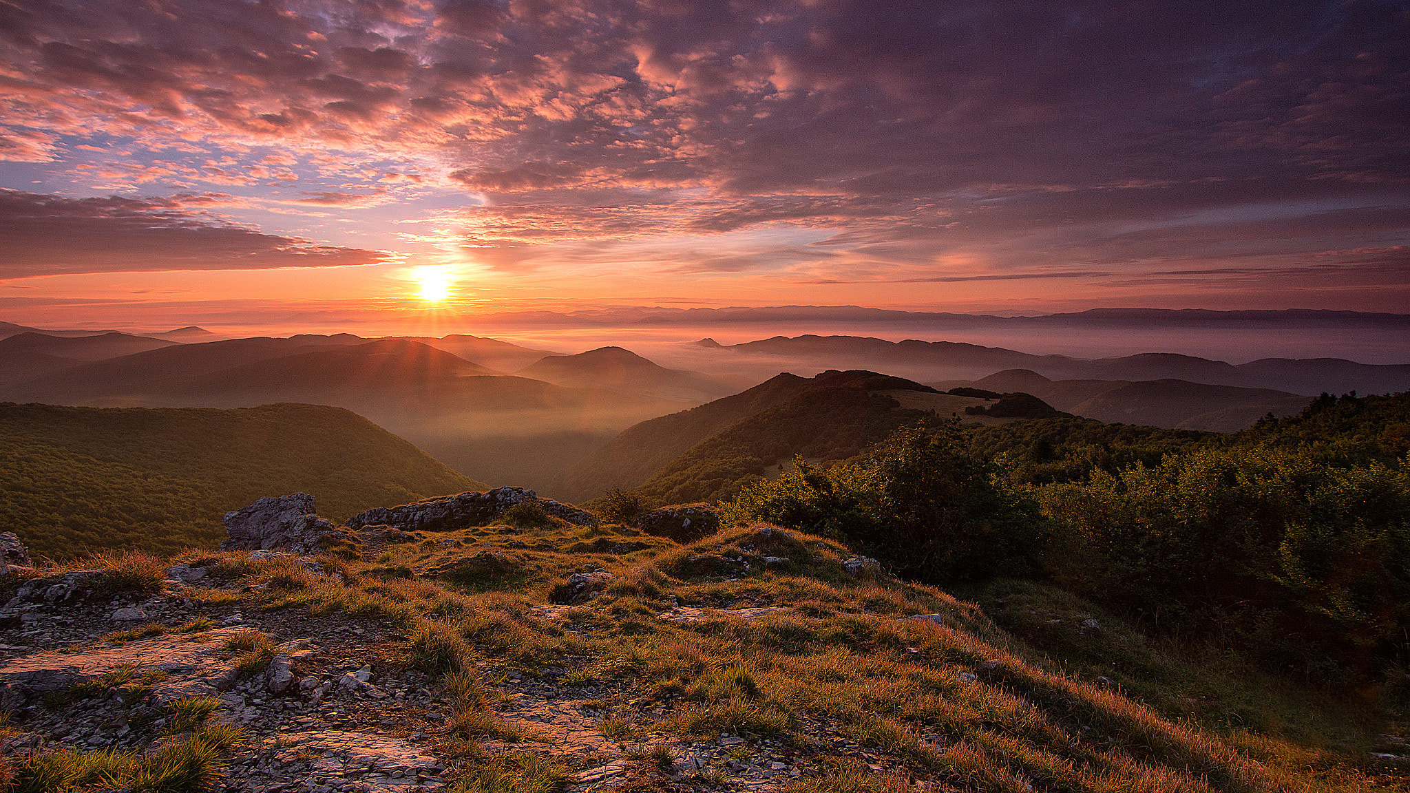 Canon EOS 650D (EOS Rebel T4i / EOS Kiss X6i) sample photo. Sunrise from kľak peak photography