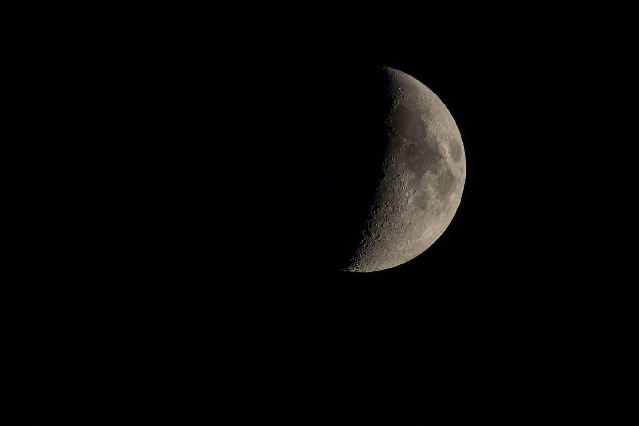 Canon EOS 6D + Tamron SP 150-600mm F5-6.3 Di VC USD sample photo. Moon photography
