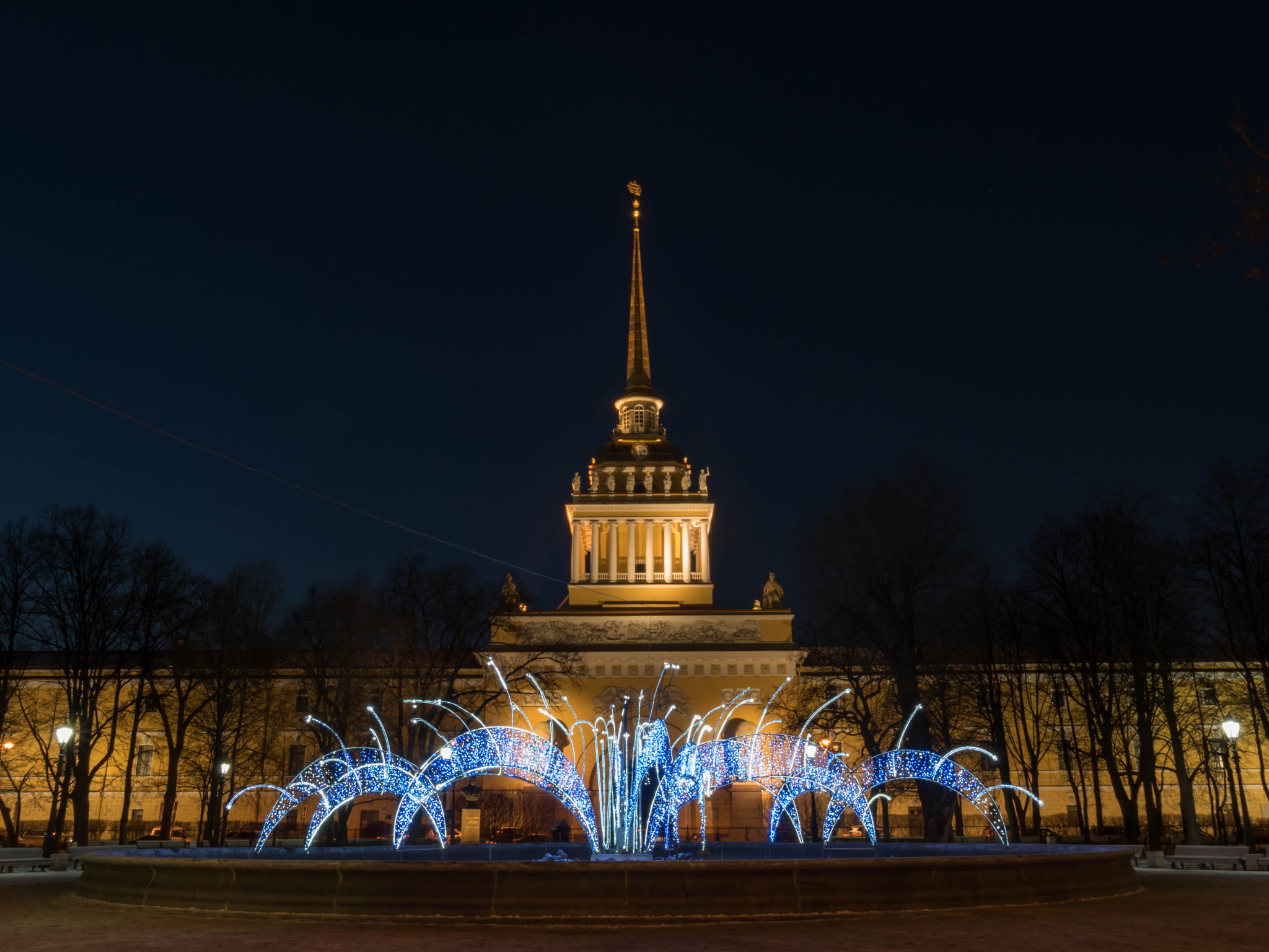 Panasonic Lumix DMC-GH4 + Olympus M.Zuiko Digital ED 7-14mm F2.8 PRO sample photo. Admiralty building, saint petersburg photography