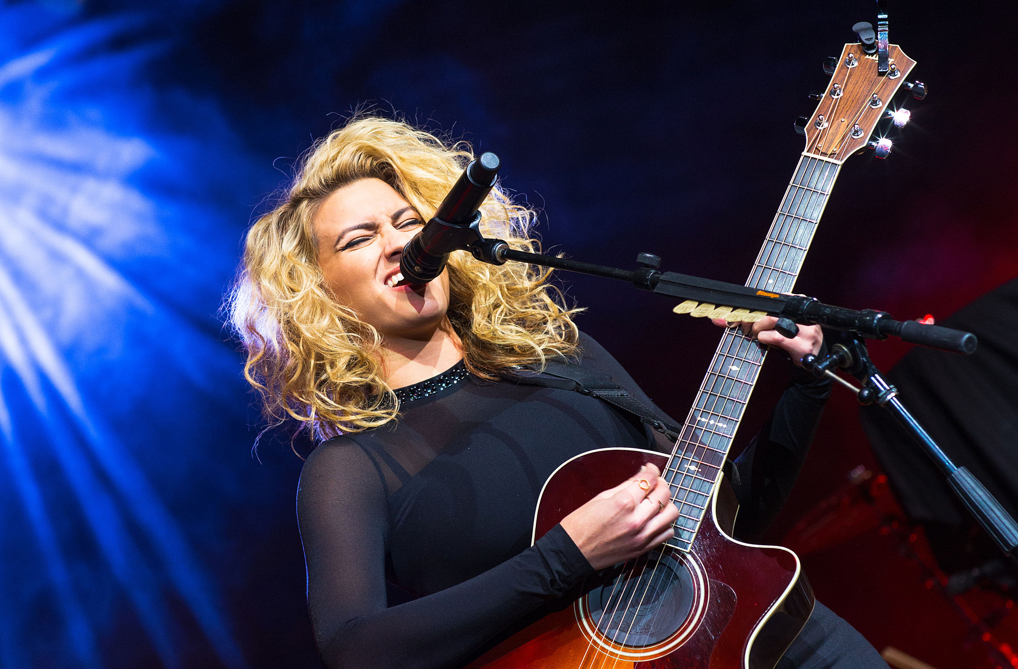 Canon EOS 6D + Canon EF 85mm F1.2 sample photo. Tori kelly photography