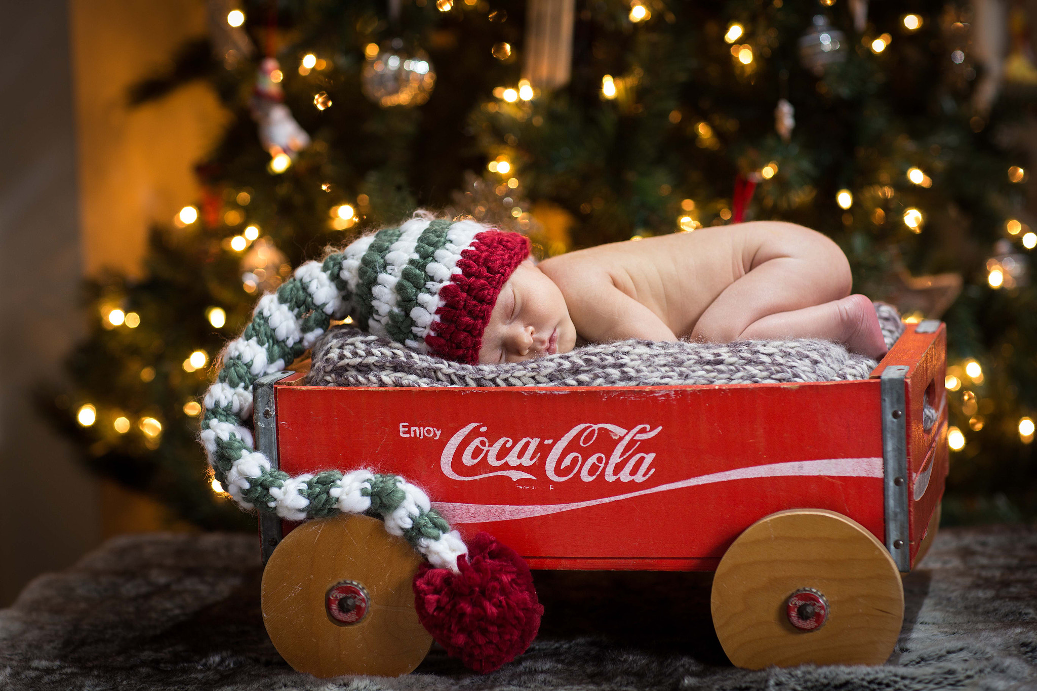 Canon EOS 6D + Canon EF 85mm F1.2 sample photo. Baby coca photography