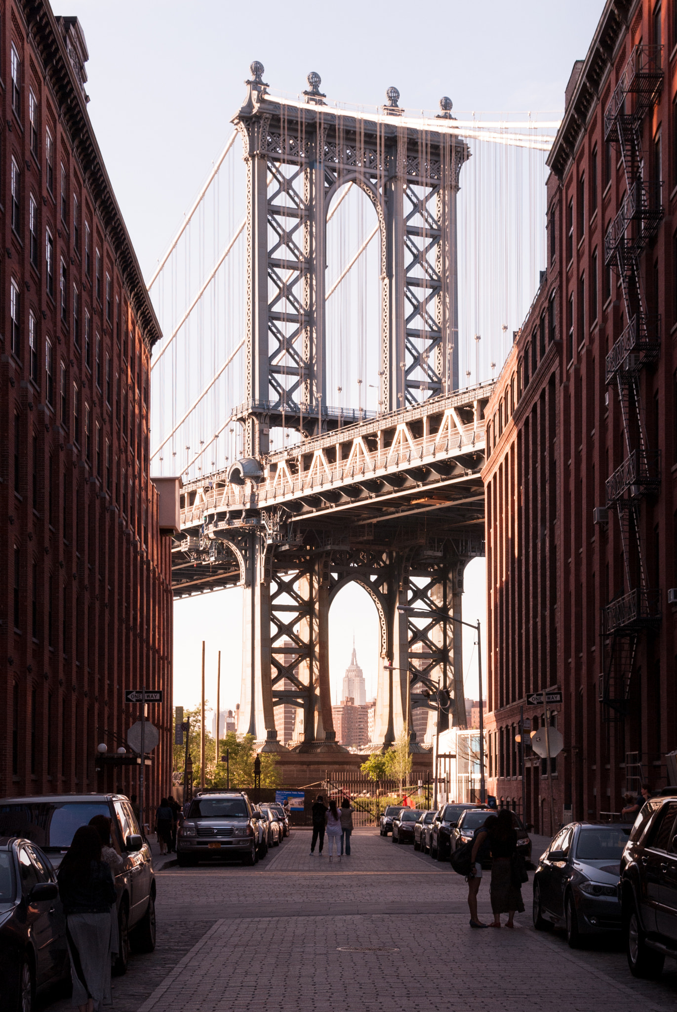 Nikon D40X + Nikon AF-S DX Nikkor 35mm F1.8G sample photo. Manhattan bridge photography