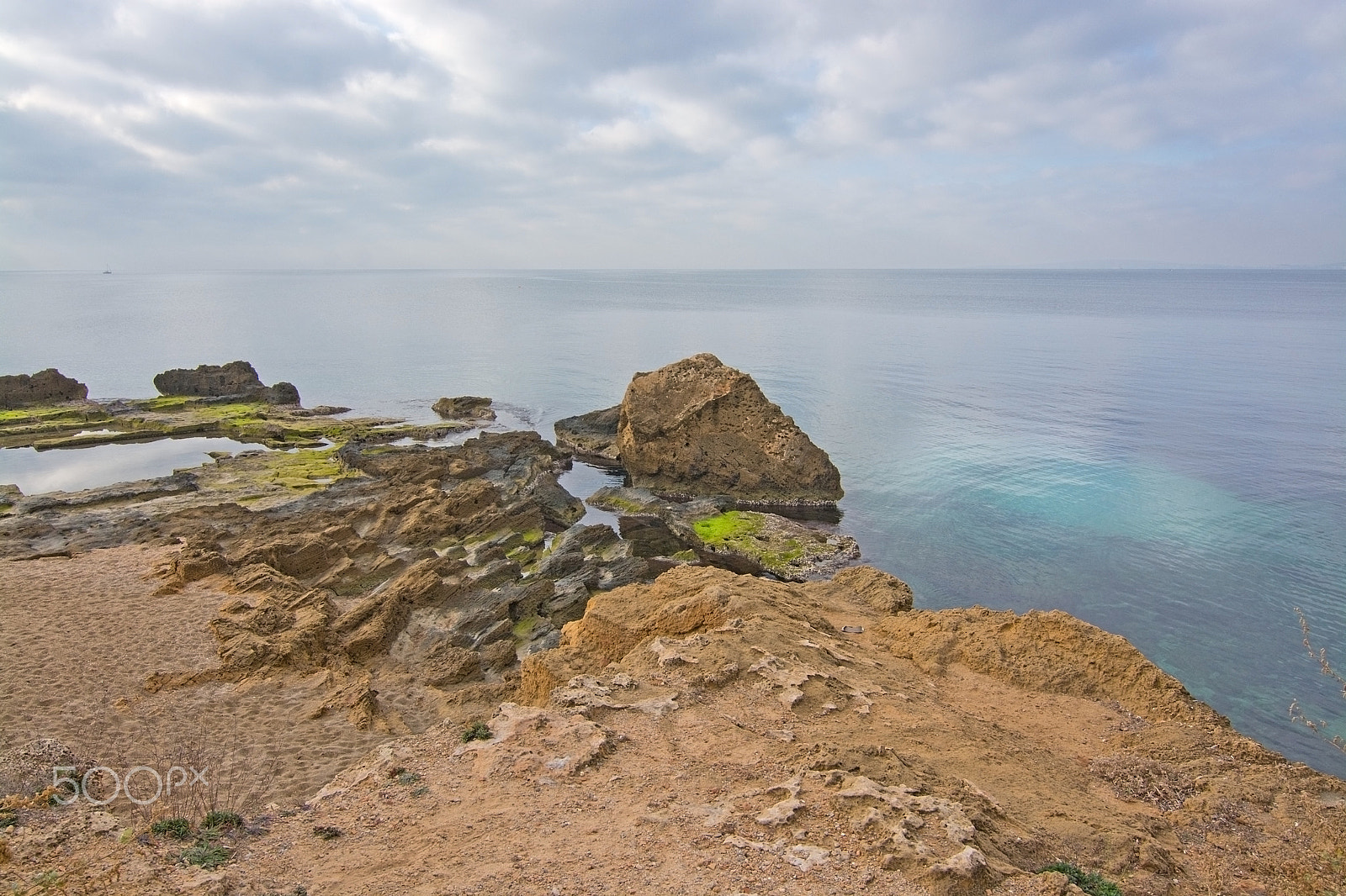 Nikon D7100 + AF Zoom-Nikkor 35-80mm f/4-5.6D sample photo. Rocky seaside landscape photography