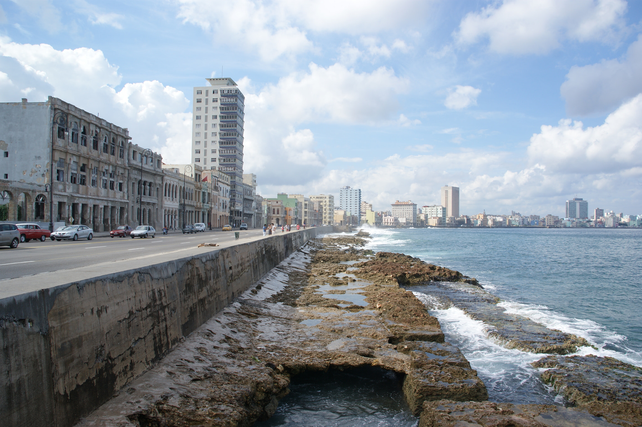 Sigma 18-200mm F3.5-6.3 DC sample photo. Havana's seafront photography
