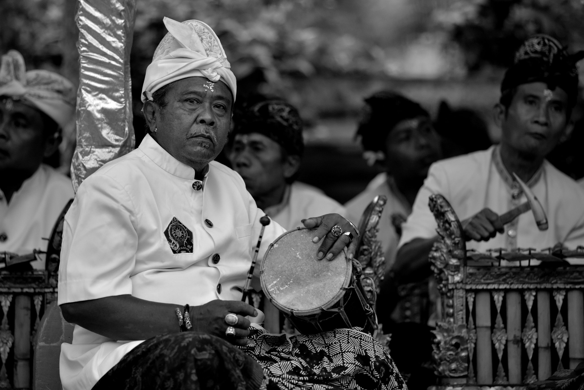 Nikon D750 + Nikon AF Nikkor 180mm F2.8D ED-IF sample photo. Musicians playing for temple ceremony photography