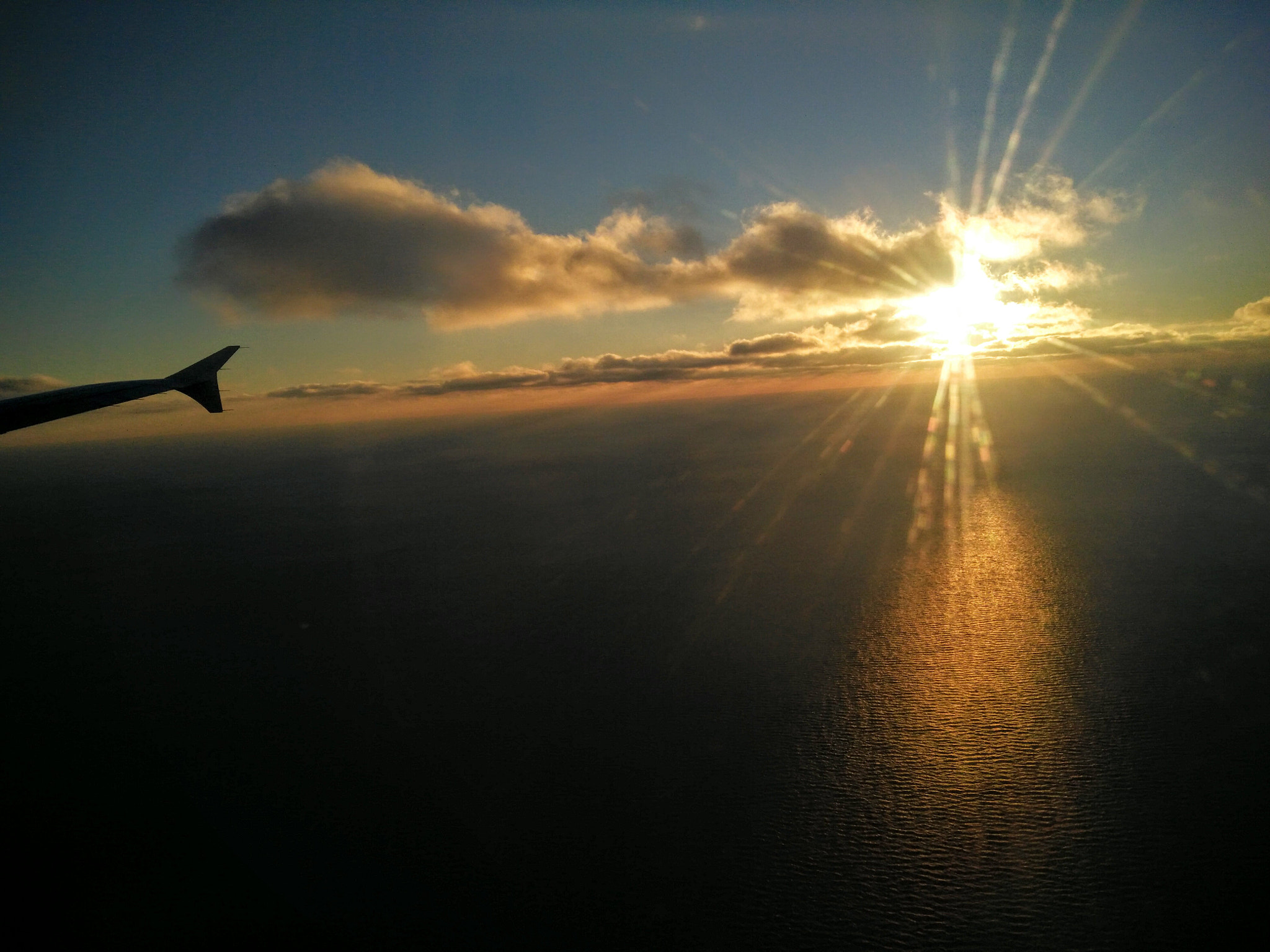OPPO R7 Lite sample photo. Pierce through heavens photography