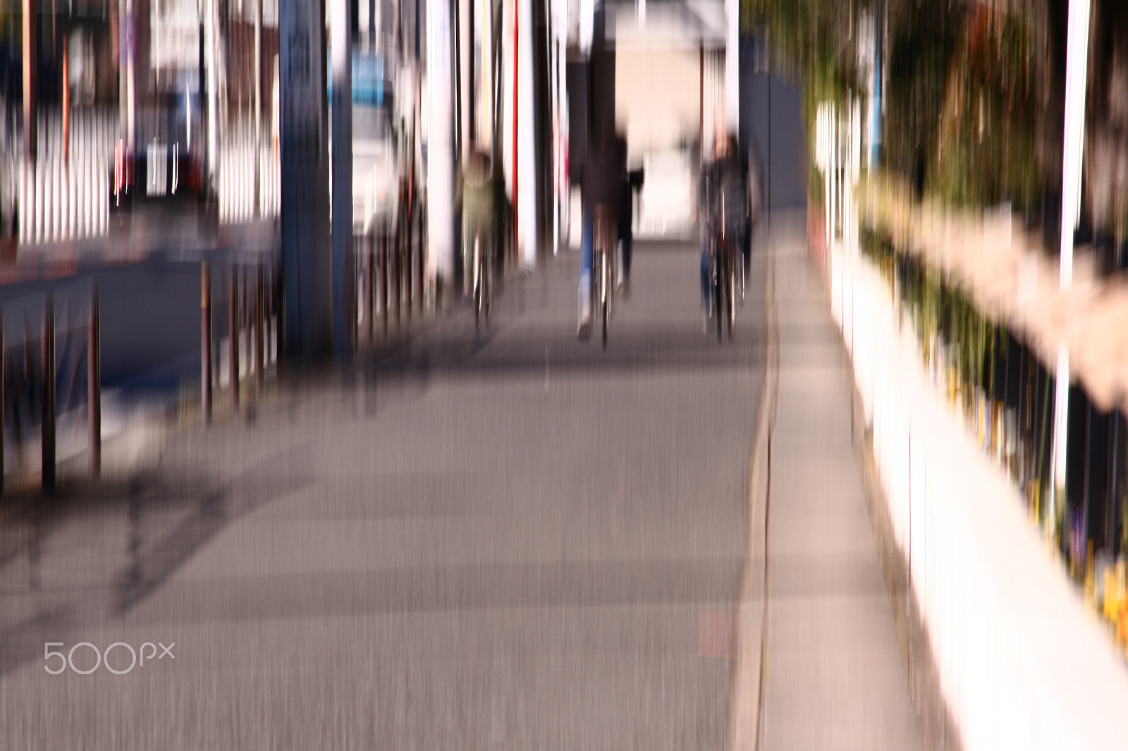 Canon EF 55-200mm F4.5-5.6 II USM sample photo. Passing photography