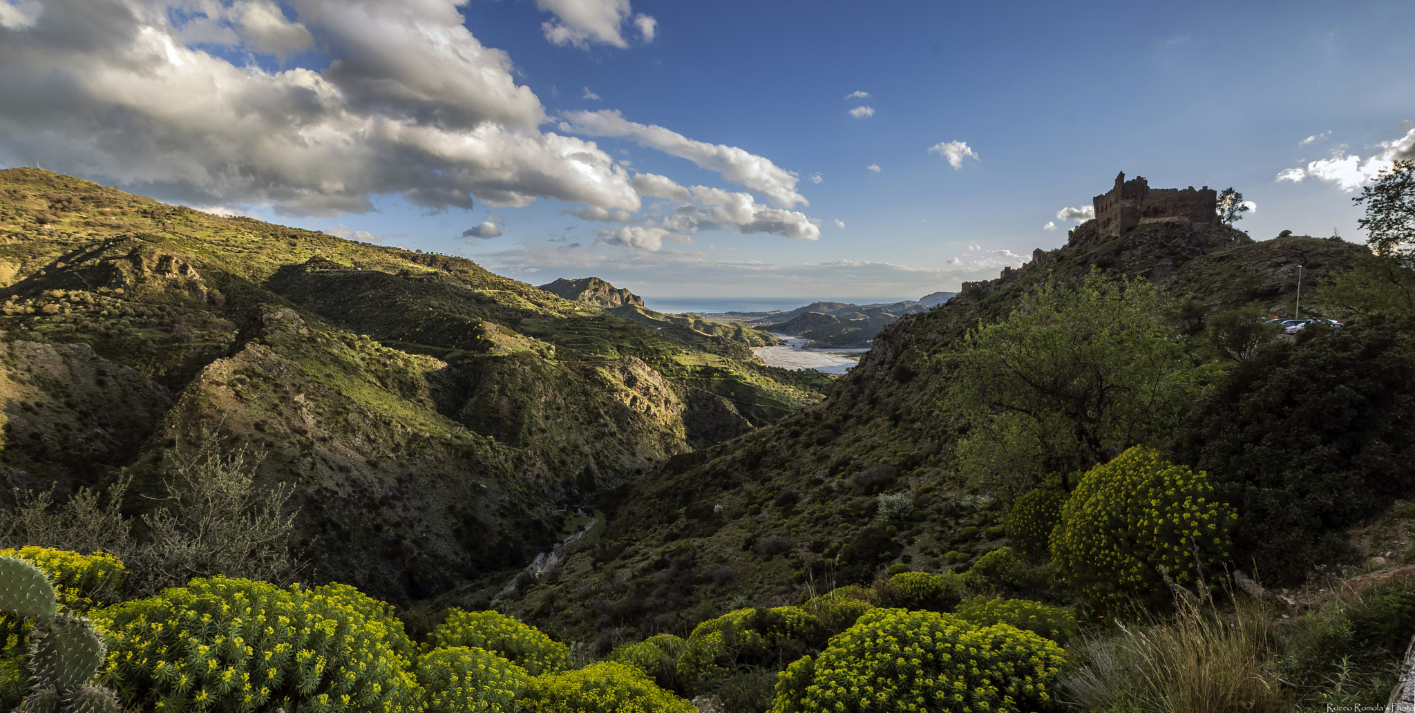 Canon EOS M sample photo. Calabria's castle photography