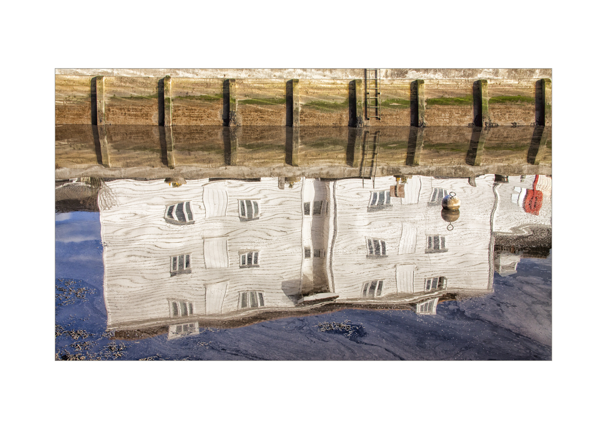 Sigma 18-125mm F3.8-5.6 DC OS HSM sample photo. Harbour reflections photography