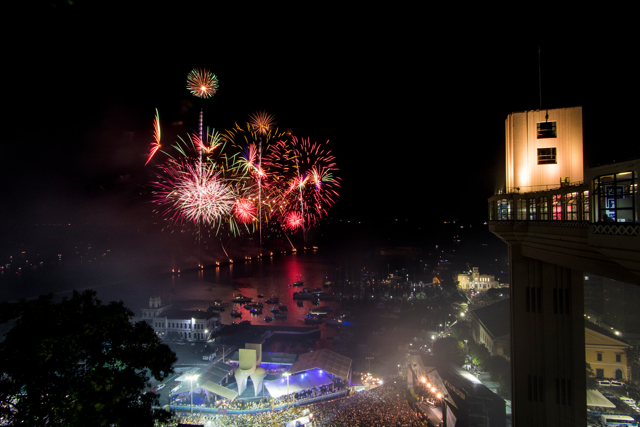 Canon EF 8-15mm F4L Fisheye USM sample photo. New year´s eve at salvador, bahia - brazil photography
