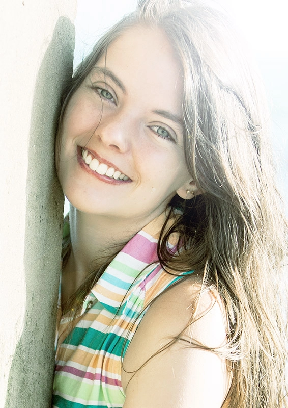 Canon EF 70-200mm F2.8L IS USM sample photo. Protrait of a beautiful young girl photography