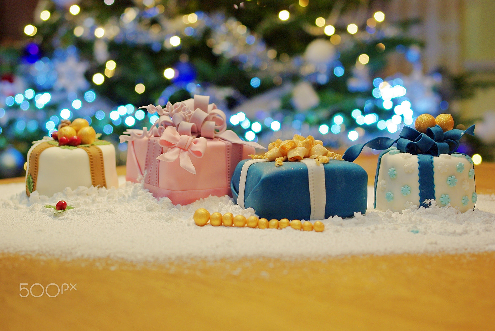 Pentax K200D + Pentax smc DA 35mm F2.4 AL sample photo. Vegan cakes photography