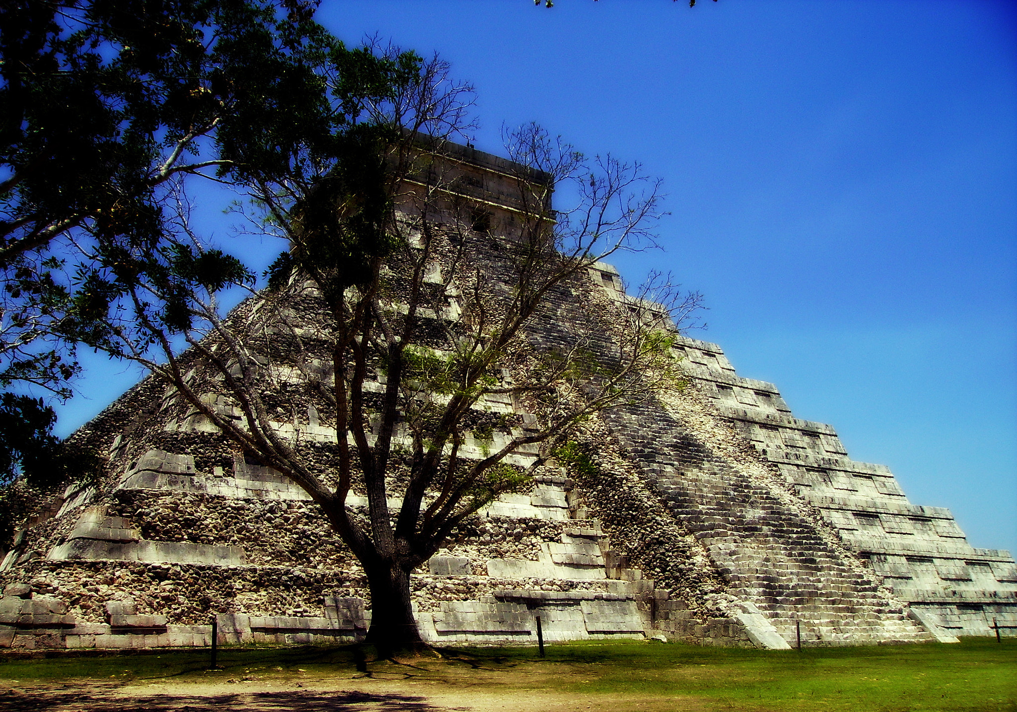 Pentax OPTIO 50L sample photo. Chichén itzá photography