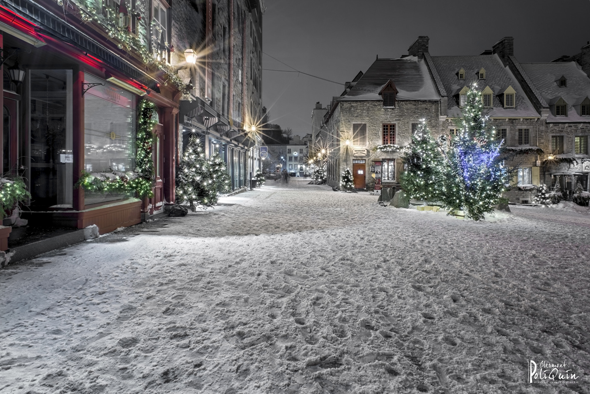 Nikon D600 + Nikon AF Nikkor 20mm F2.8D sample photo. Old quebec, place royale photography