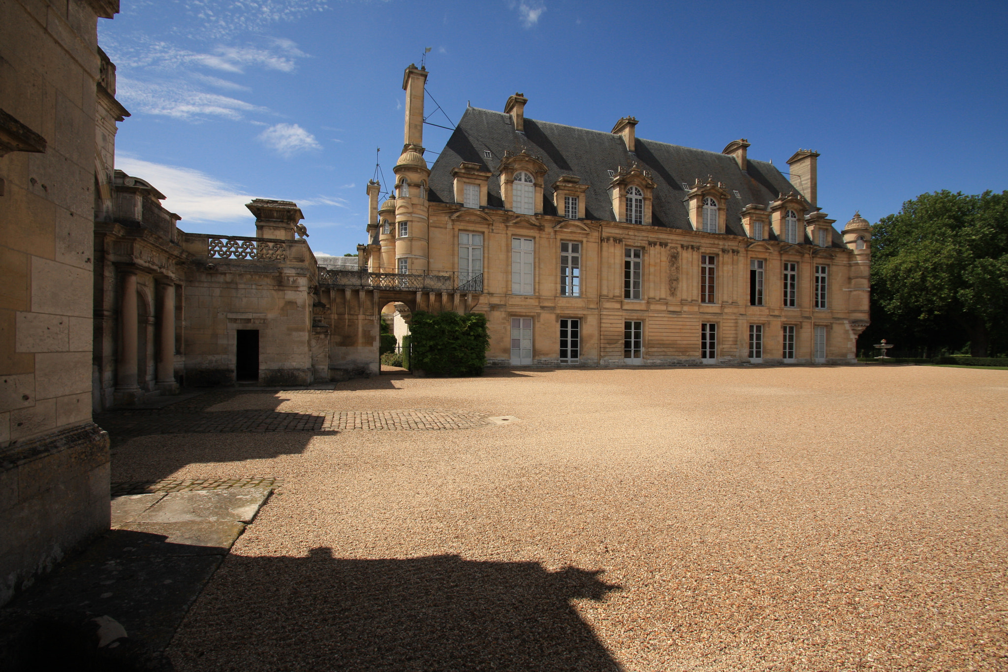 Sigma 10-20mm F3.5 EX DC HSM sample photo. Château d'anet photography
