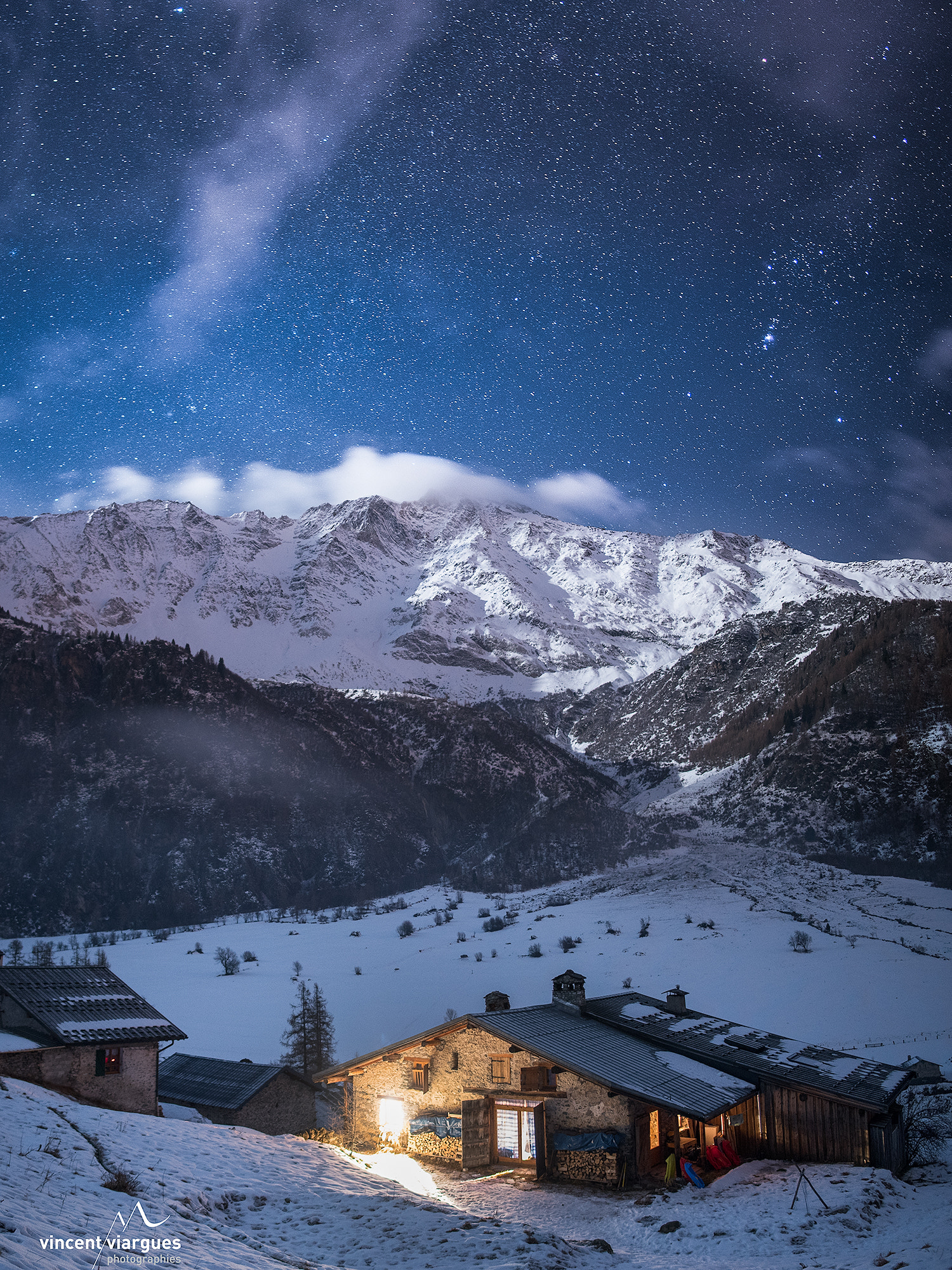 Samyang 12mm F2.8 ED AS NCS Fisheye sample photo. Chalet photography