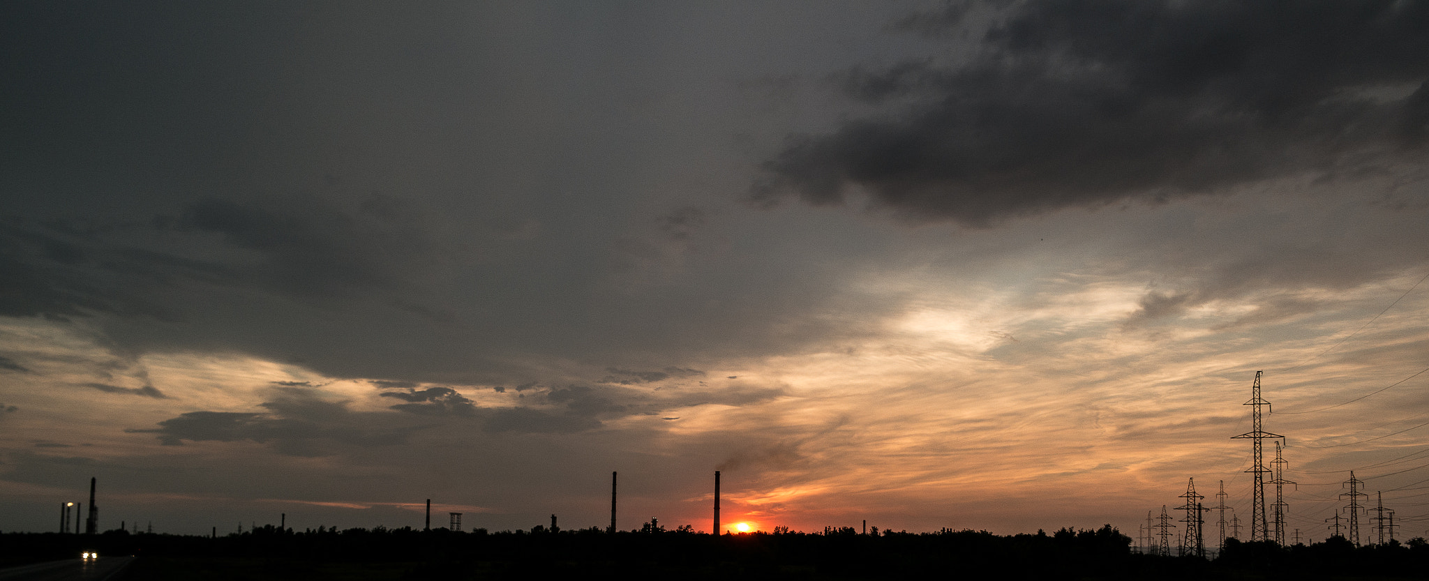 Samsung NX1000 + Samsung NX 16mm F2.4 Pancake sample photo. Industrial sunset photography