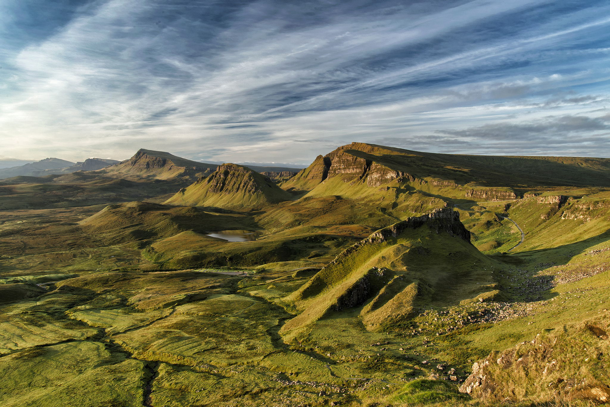 Nikon D800 + AF-S Zoom-Nikkor 24-85mm f/3.5-4.5G IF-ED sample photo. Trotternish ridge from the quirang photography