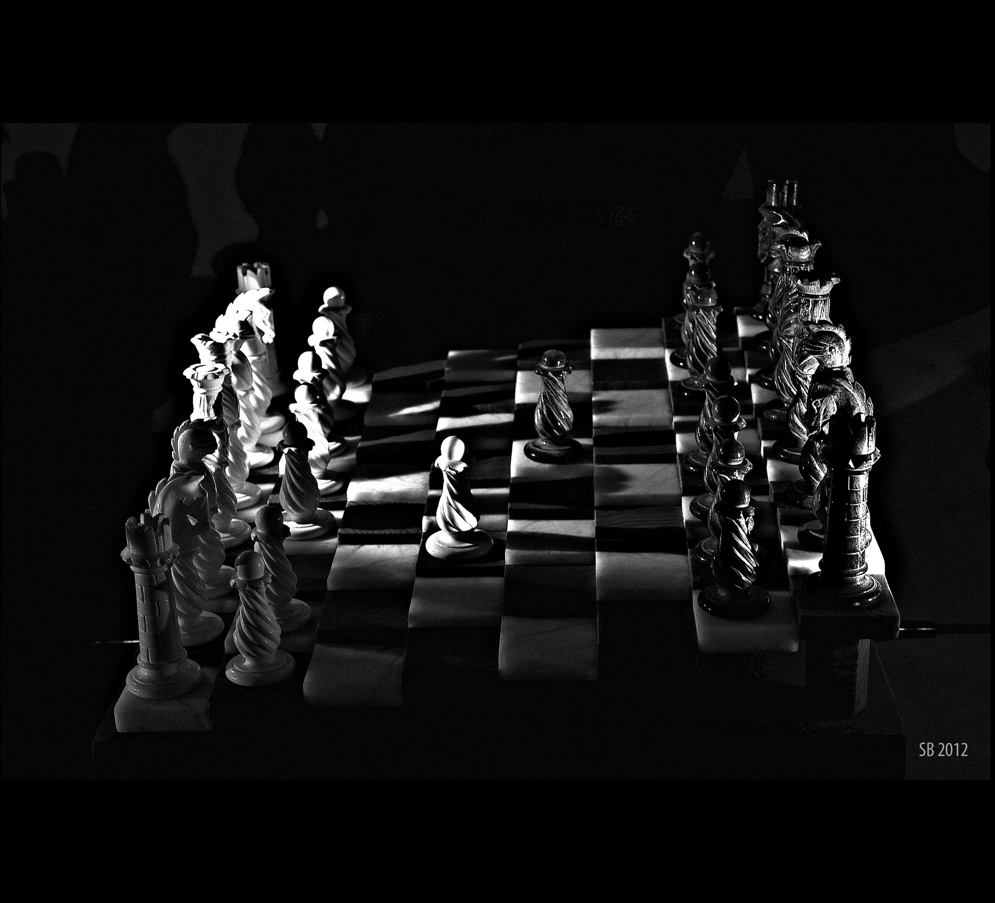 AF Zoom-Nikkor 28-100mm f/3.5-5.6G sample photo. Chessboard photography