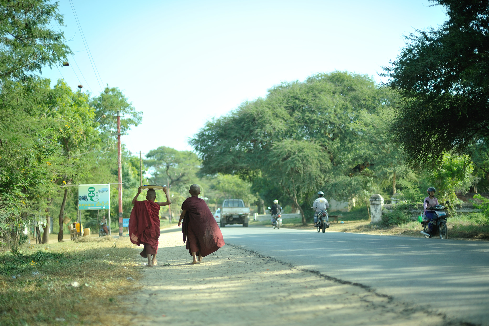 Nikon D700 + Voigtlander Nokton 58mm F1.4 SLII sample photo. Go together photography