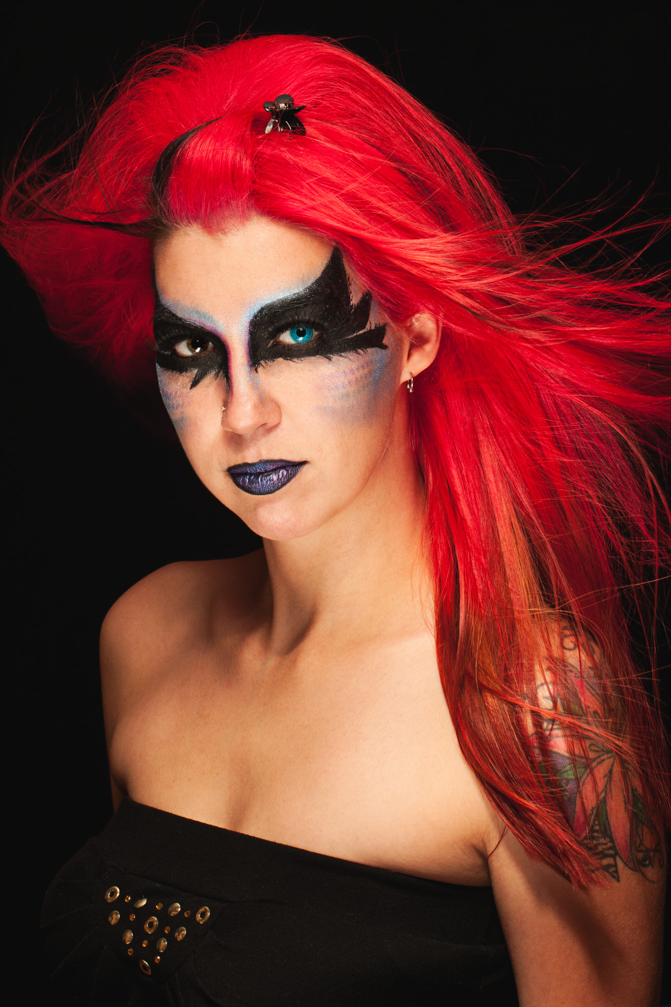 Canon EOS 40D + Canon EF 100mm F2.8L Macro IS USM sample photo. Red hair lady with crazy make-up photography