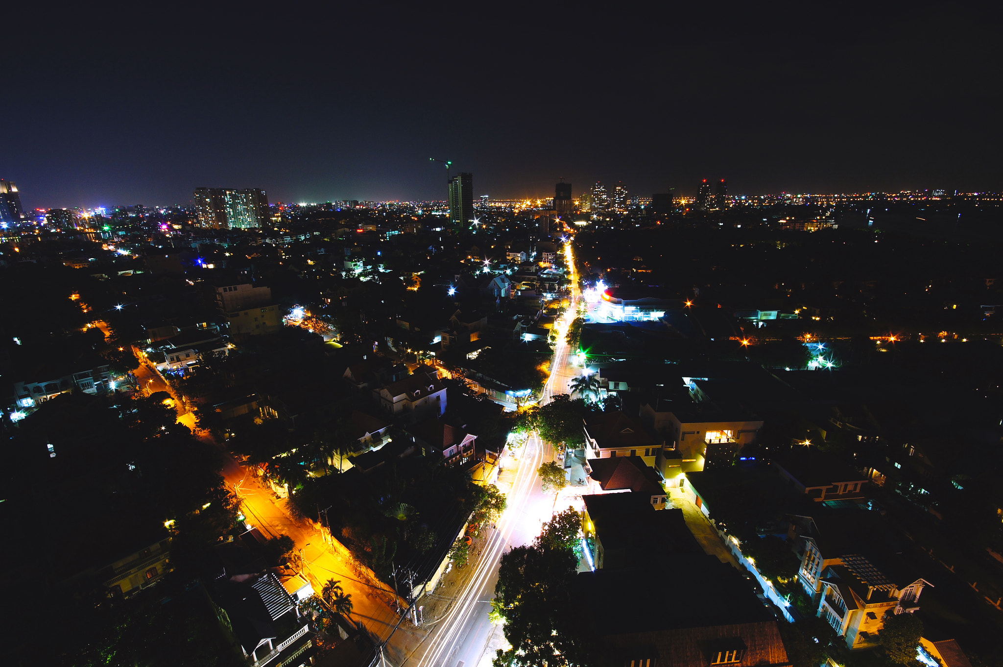 Sony SLT-A35 + Sigma AF 10-20mm F4-5.6 EX DC sample photo. Night view in saigon photography