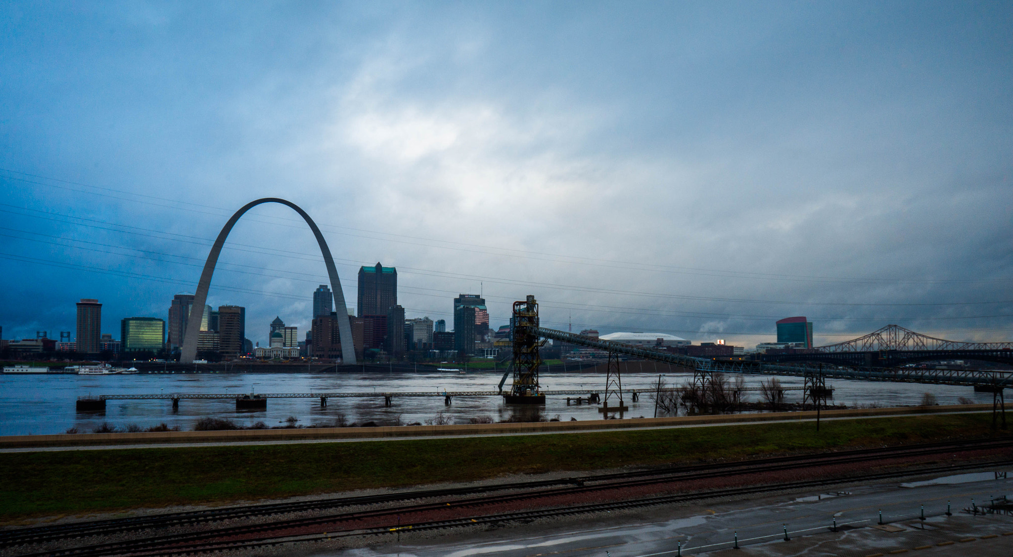 Sony Alpha NEX-3N + Sony E 16mm F2.8 sample photo. St. louis photography