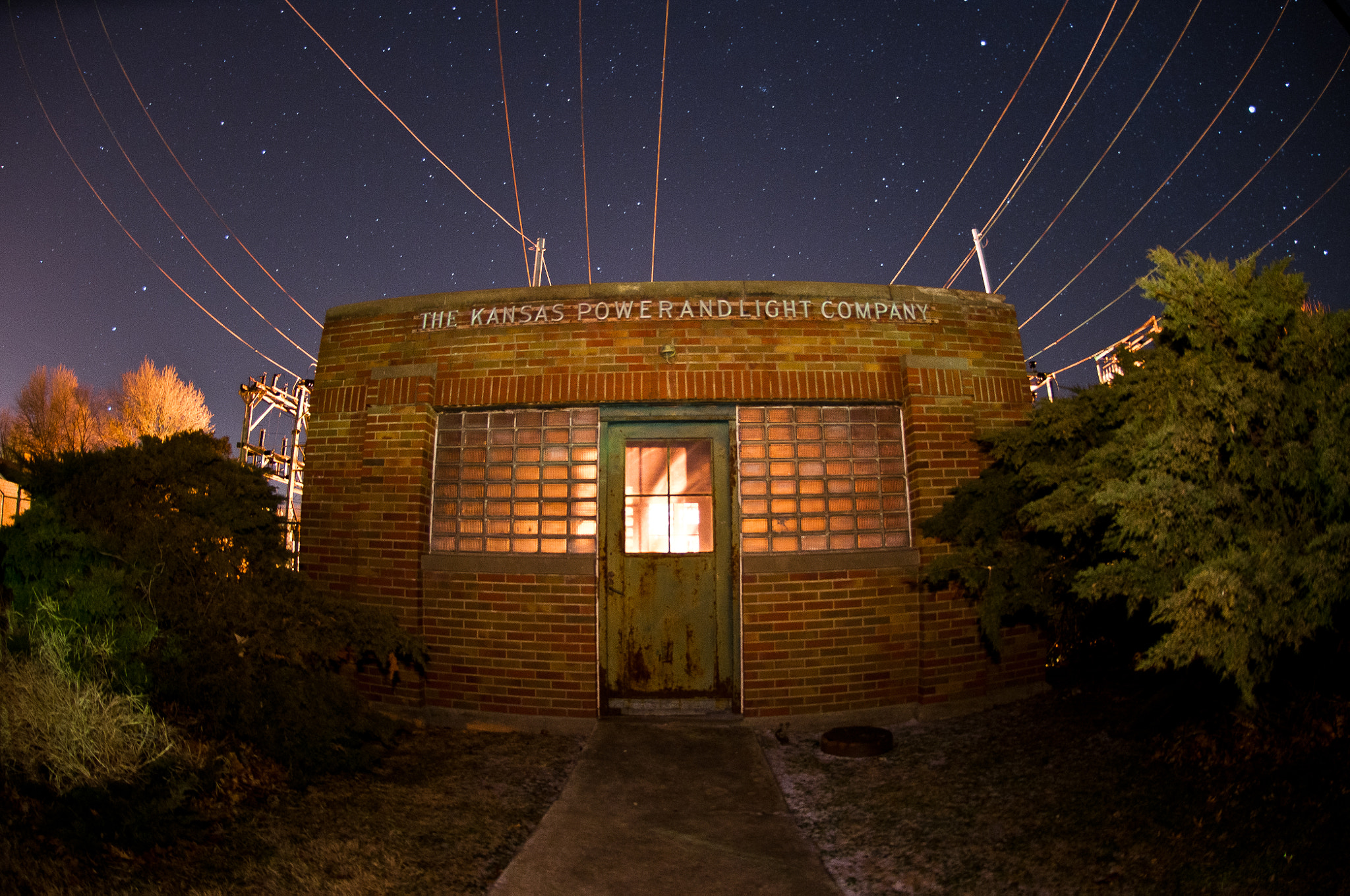 Nikon AF DX Fisheye-Nikkor 10.5mm F2.8G ED sample photo. Kansas power and light company photography