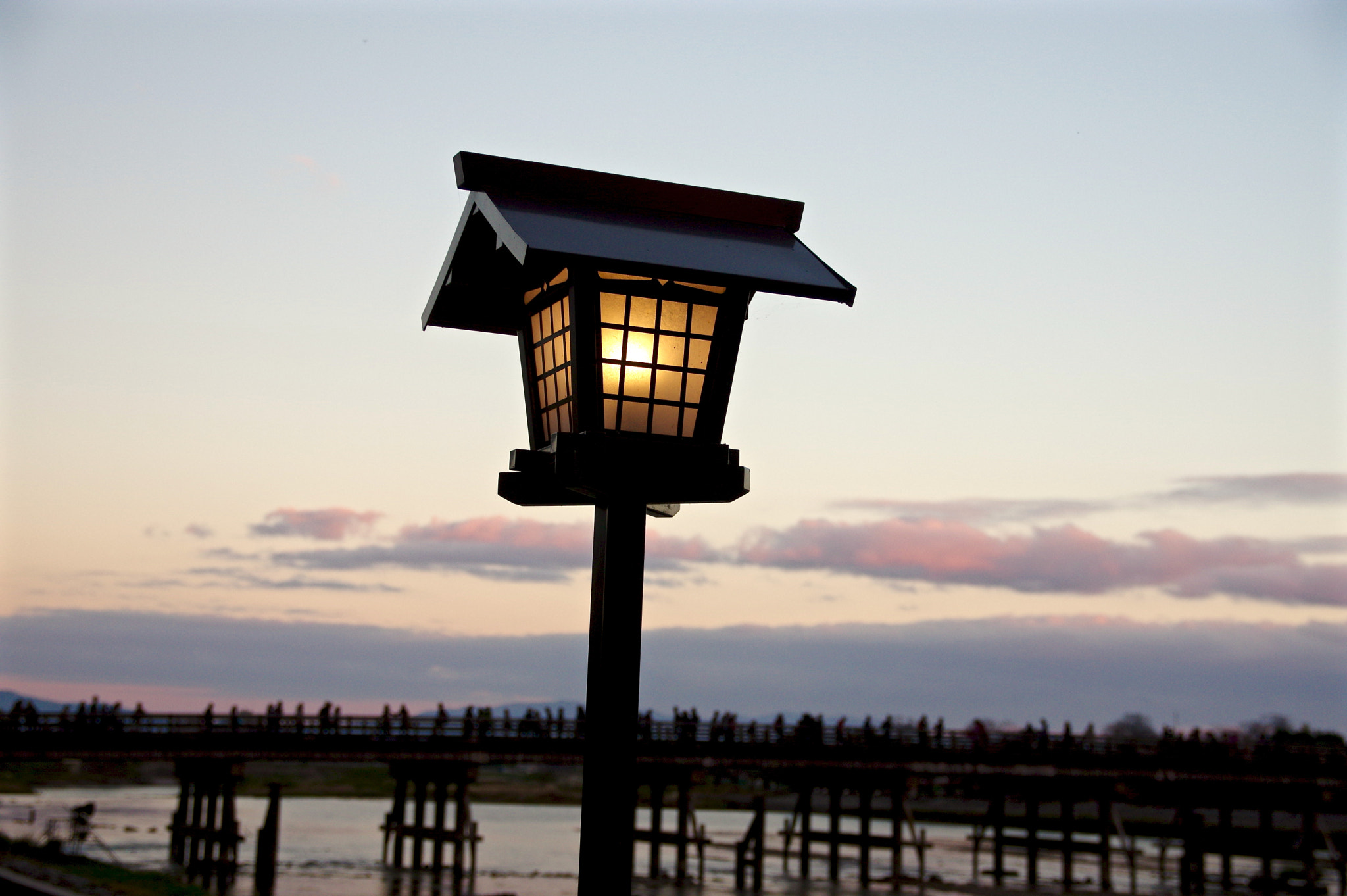 Sigma 17-70mm F2.8-4 DC Macro HSM Contemporary sample photo. Street light photography