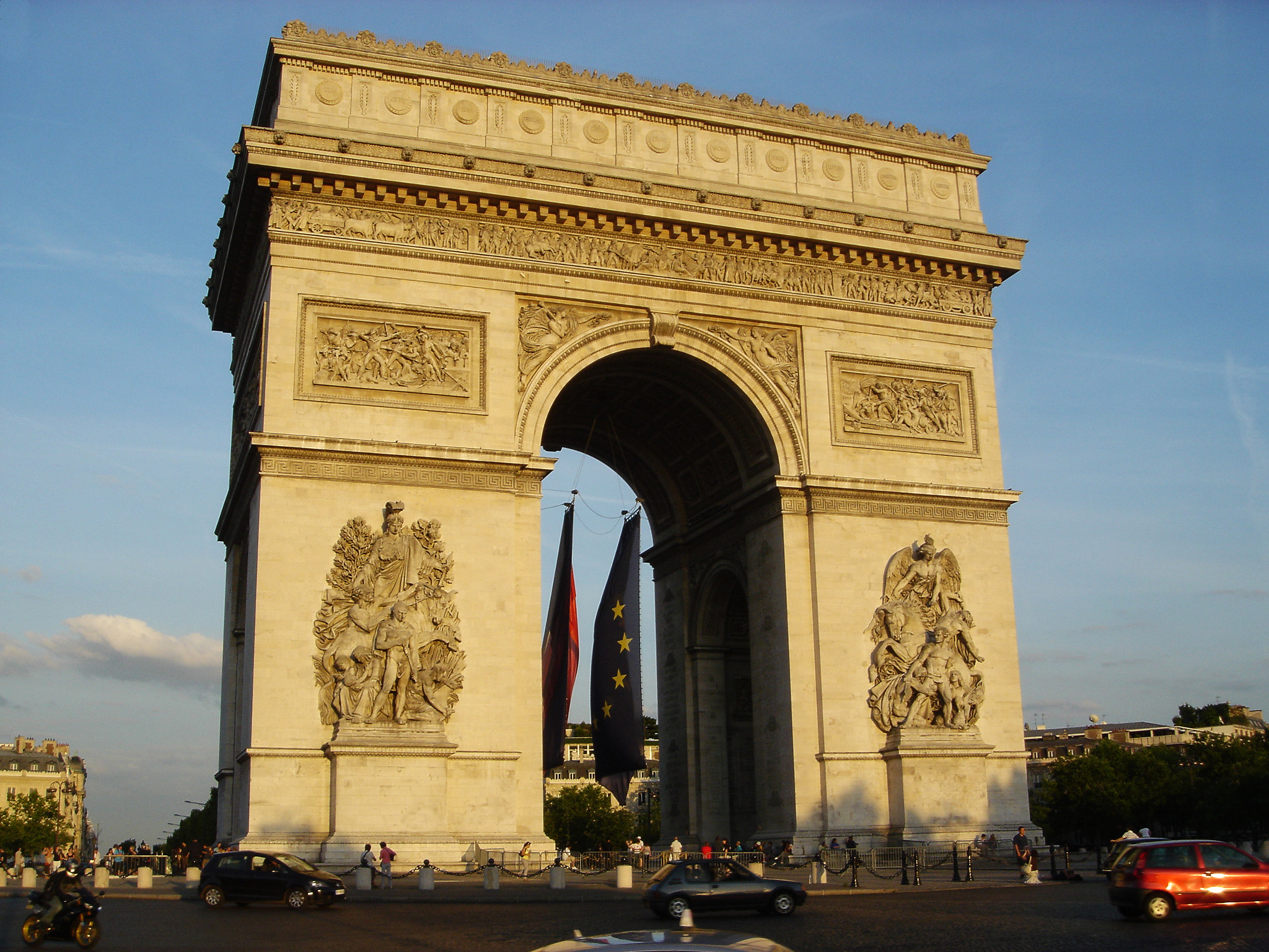 Sony DSC-T1 sample photo. Arc de triomphe photography