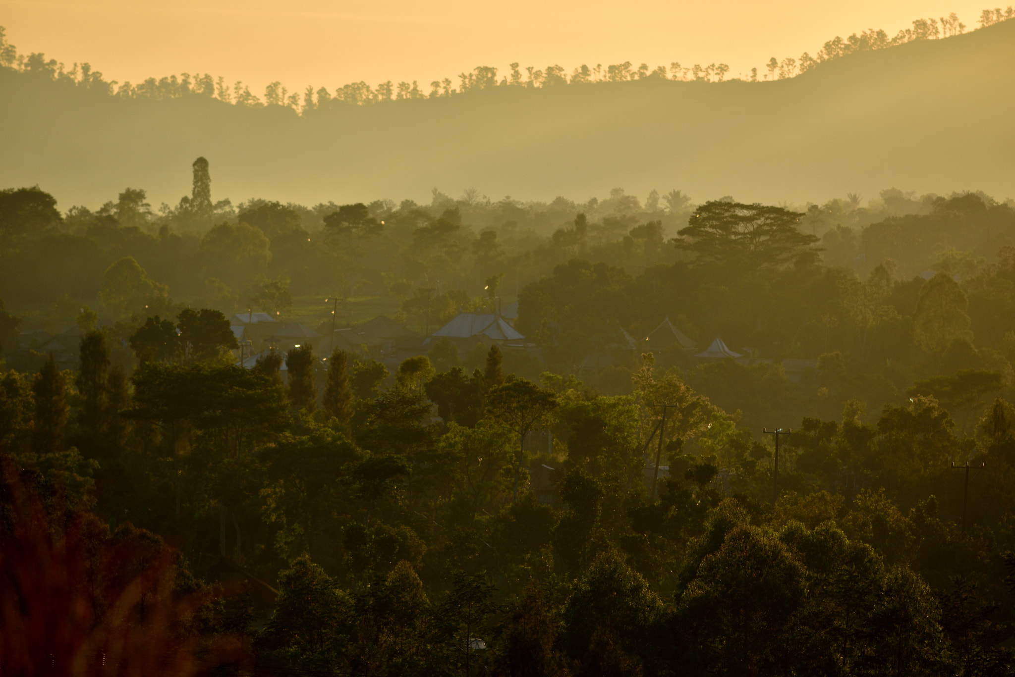 Nikon D750 + Nikon AF Nikkor 180mm F2.8D ED-IF sample photo. Dawn break photography