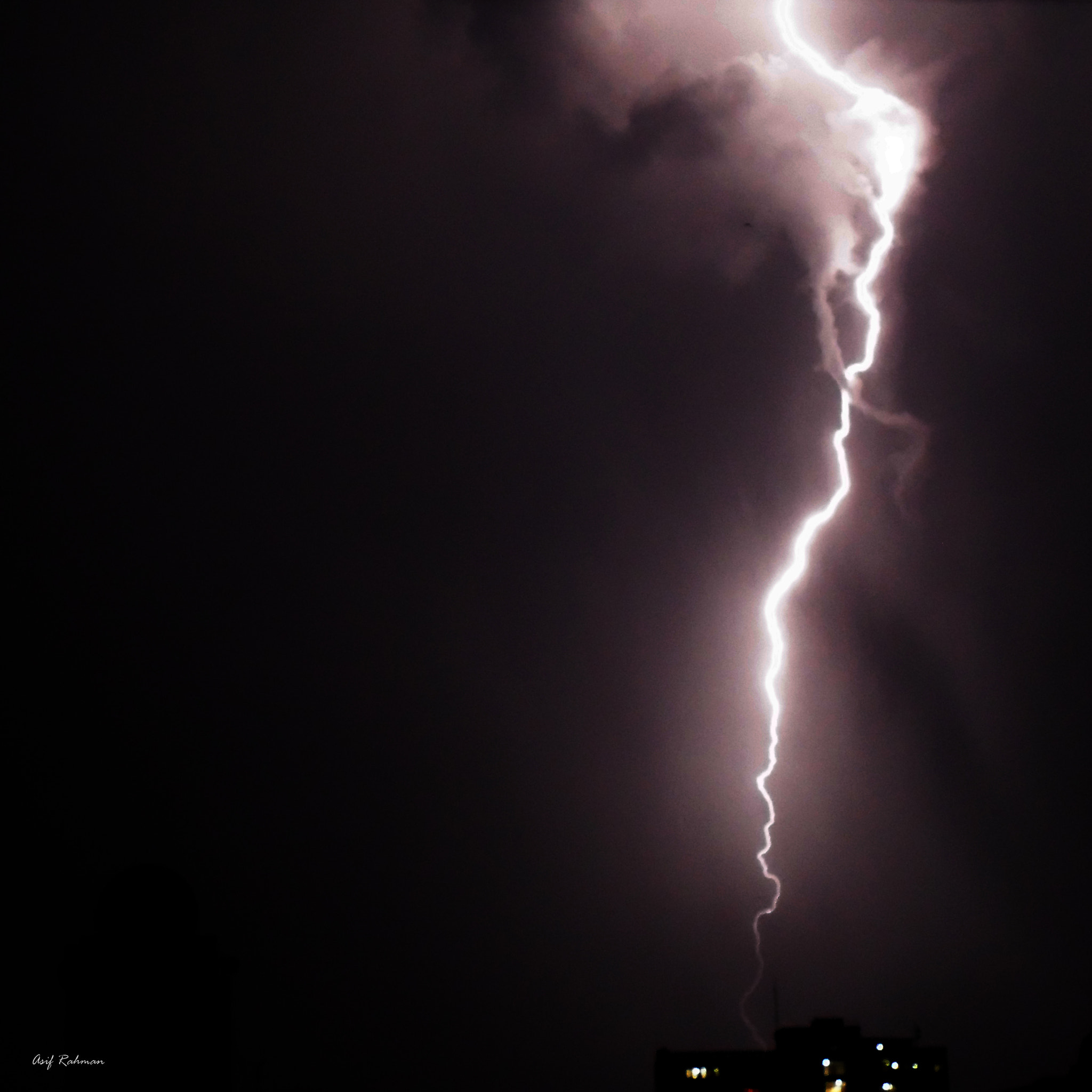 Sony DSC-W670 sample photo. Lightning photography