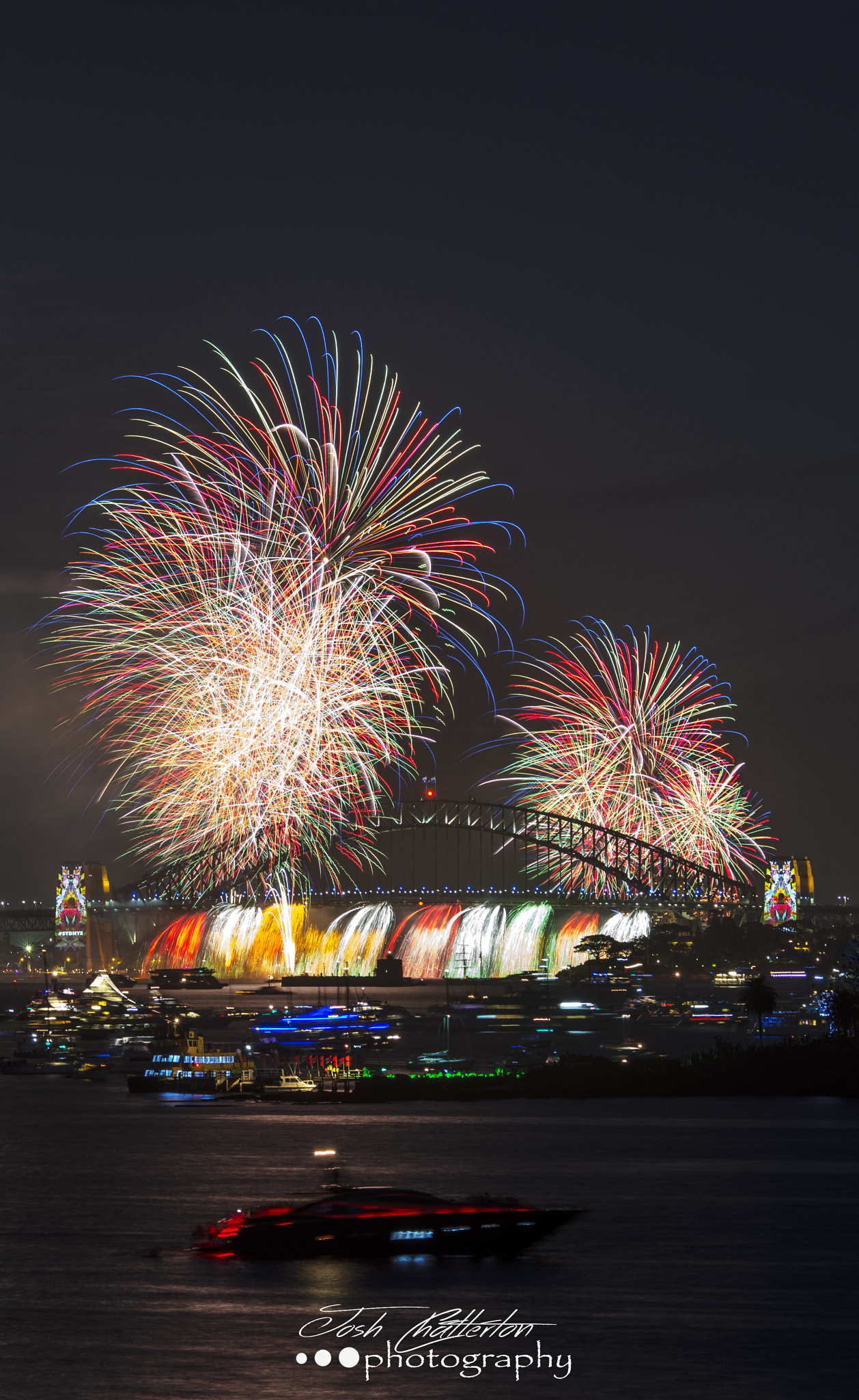 Nikon D610 + Sigma 120-400mm F4.5-5.6 DG OS HSM sample photo. 2016 fireworks sydney photography