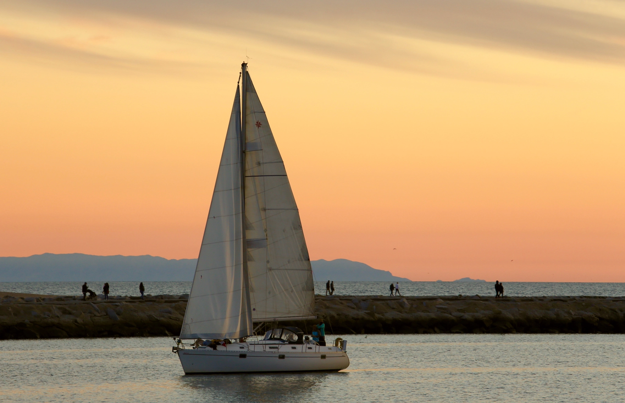 Canon EF 70-200mm F4L IS USM sample photo. Sailing photography