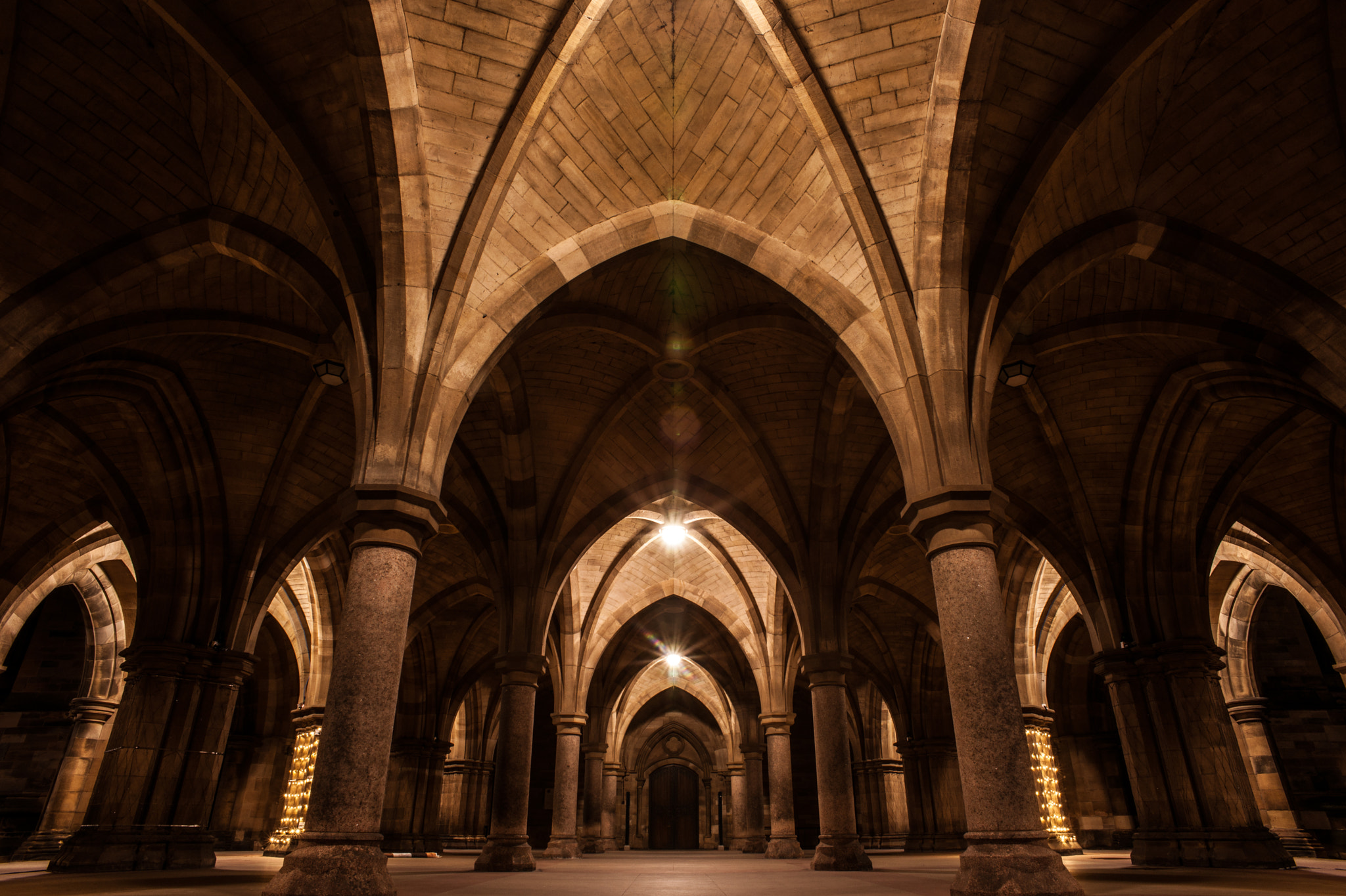 Sony Alpha DSLR-A900 + Sony 20mm F2.8 sample photo. The corridor photography