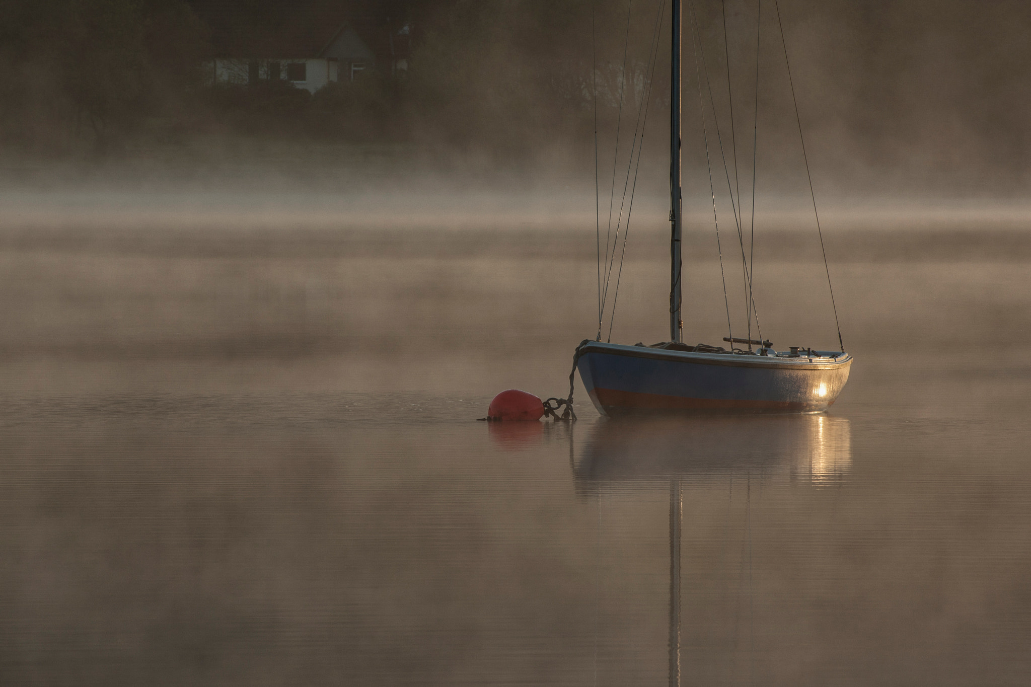 Canon EOS-1D Mark III sample photo. Morning light on yacht photography