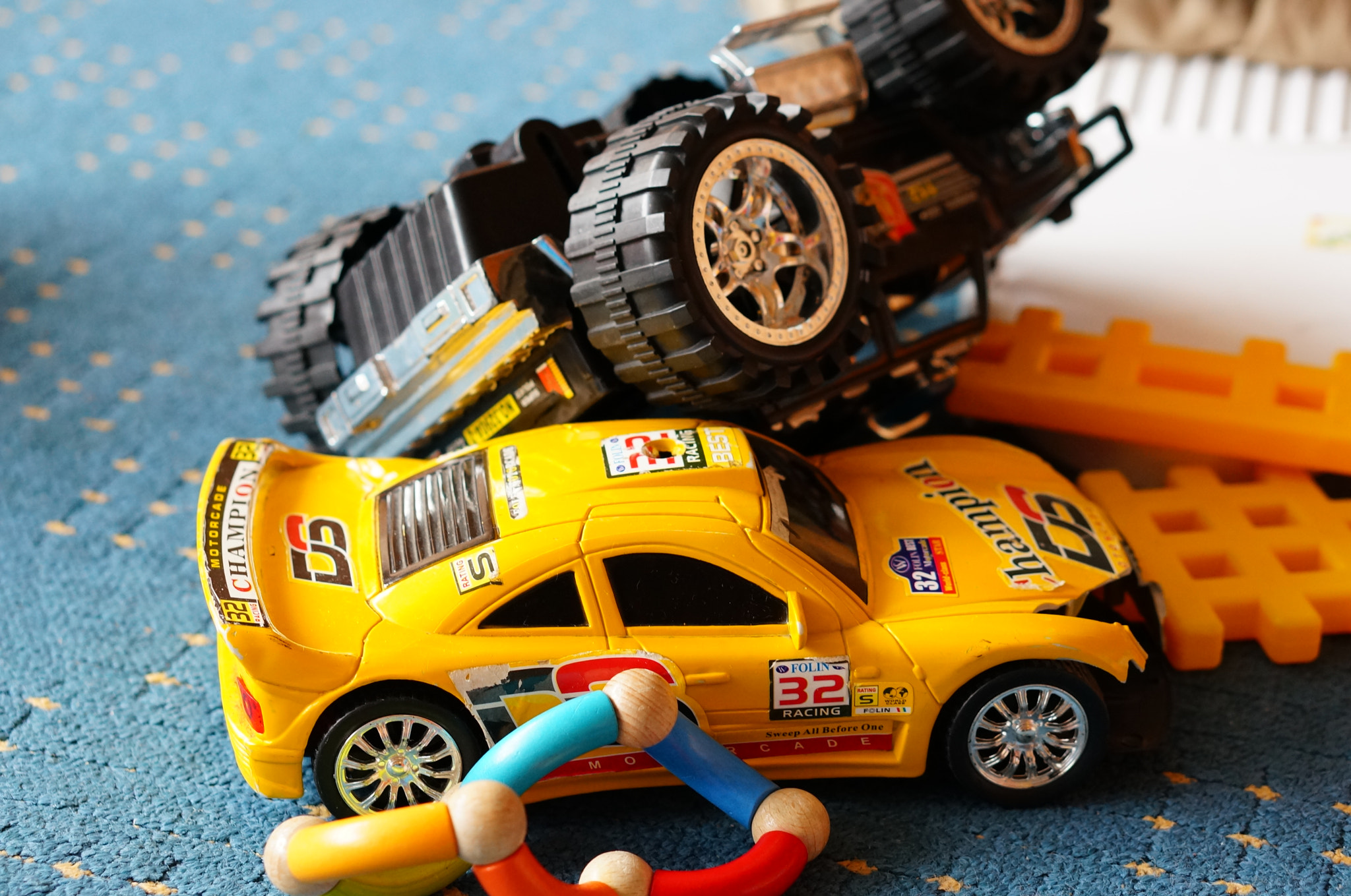 Sony Alpha NEX-6 + Sony E 50mm F1.8 OSS sample photo. Toy cars photography