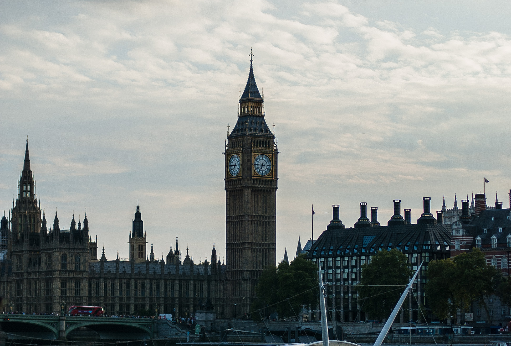 Nikon D50 + Nikon AF Nikkor 50mm F1.4D sample photo. Big ben photography