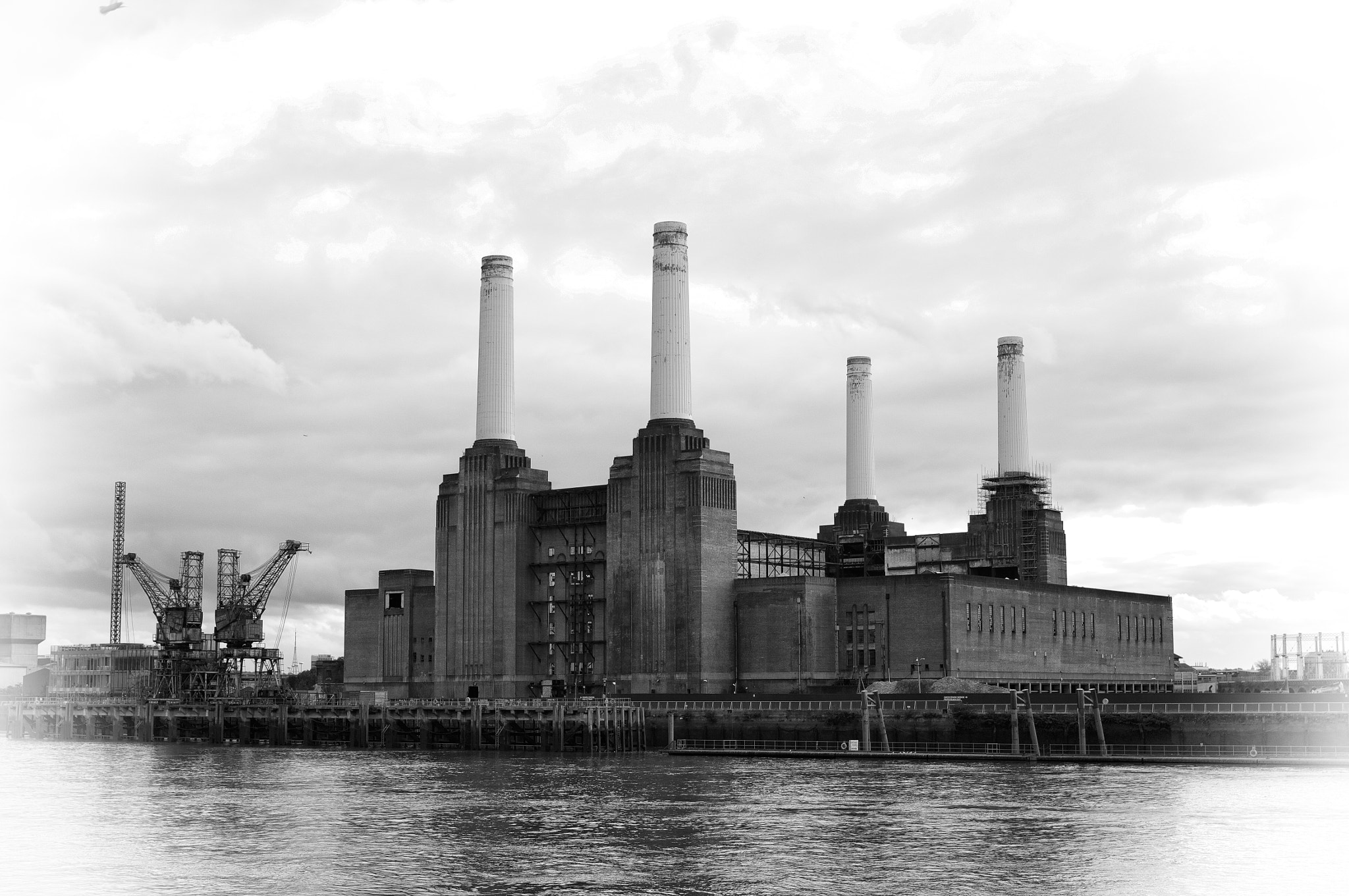 Pentax K-7 sample photo. Battersea power station photography