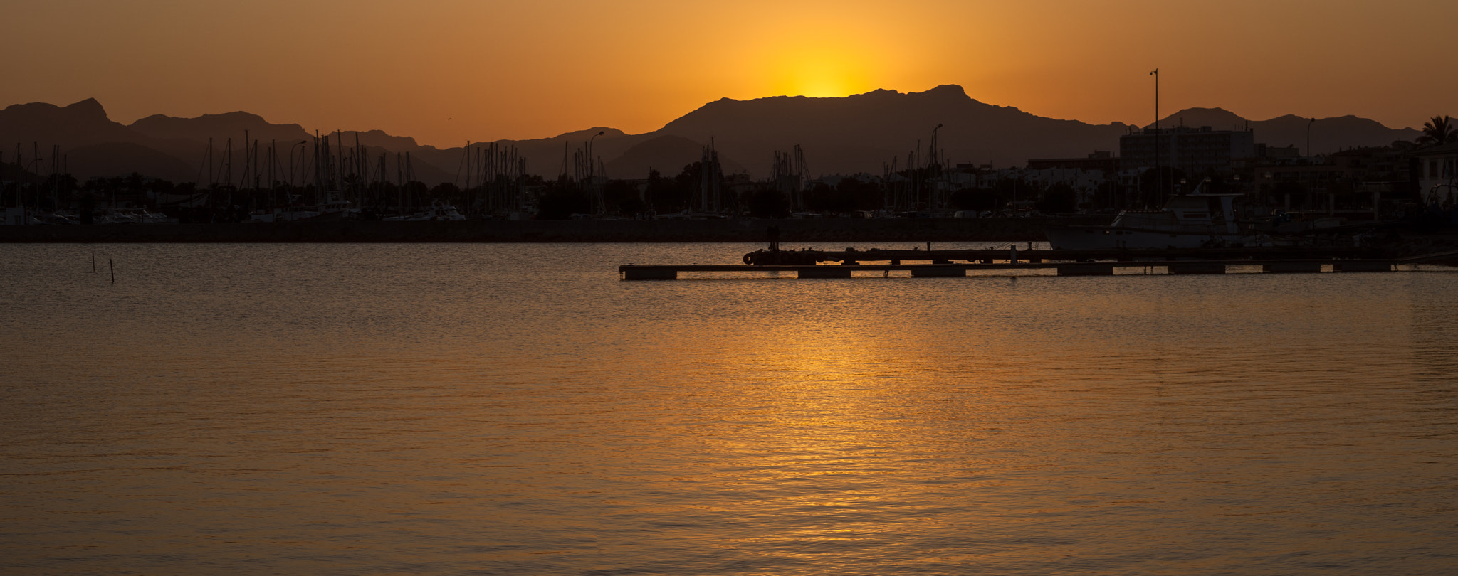 Sony Alpha DSLR-A200 sample photo. Sunset panorama photography