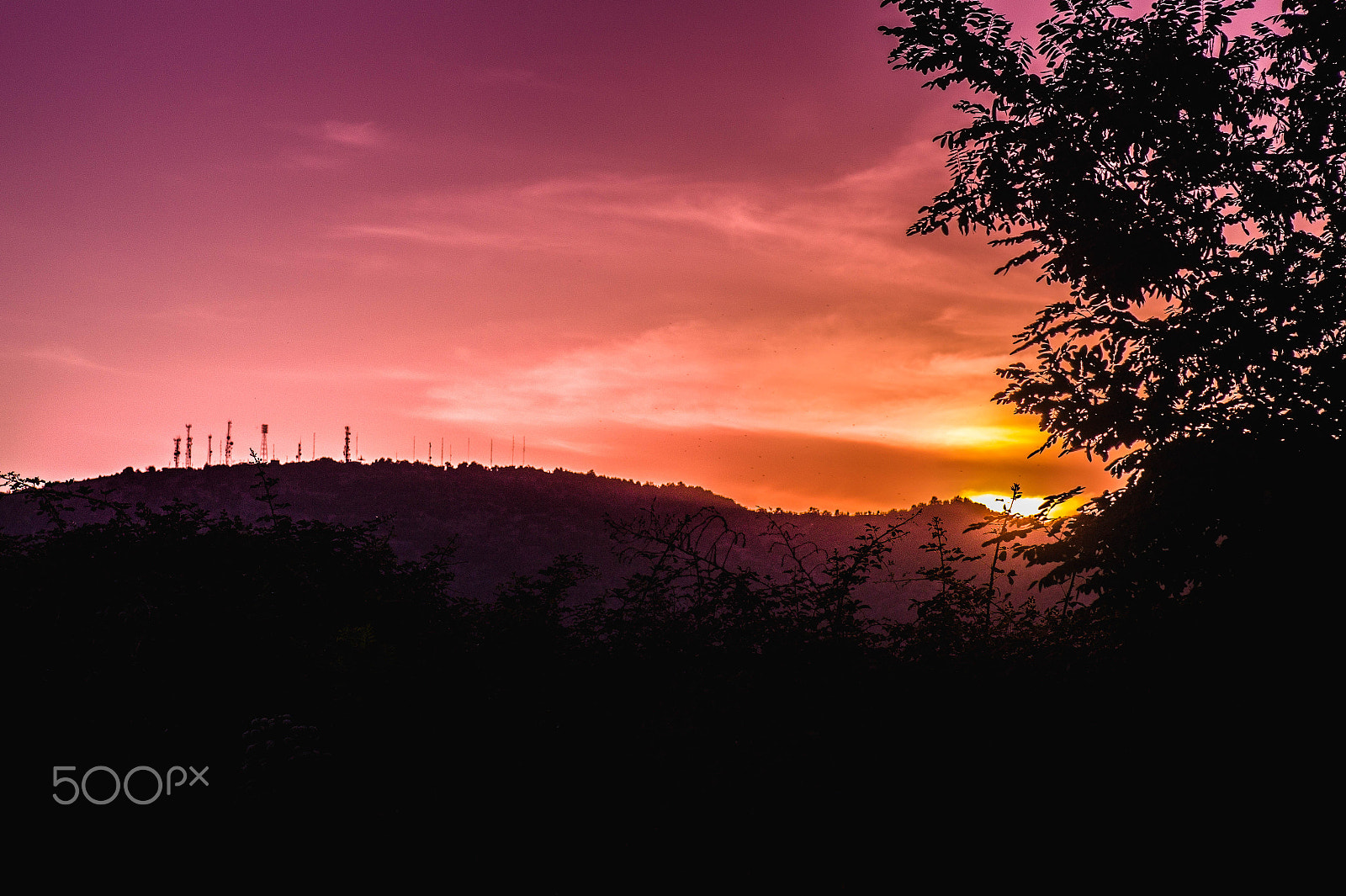 Sony SLT-A58 + Minolta AF 28-85mm F3.5-4.5 New sample photo. First sunset of the 2016 photography