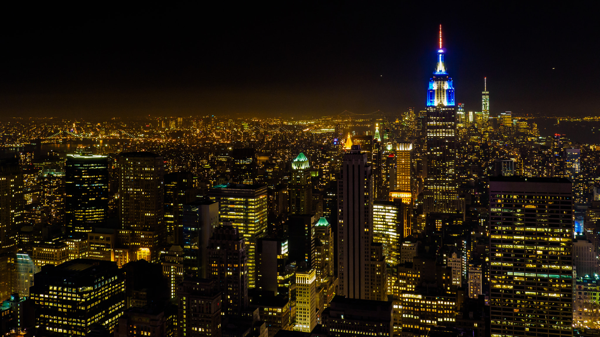 Olympus OM-D E-M5 II + Olympus M.Zuiko Digital 17mm F2.8 Pancake sample photo. Top of the rock photography