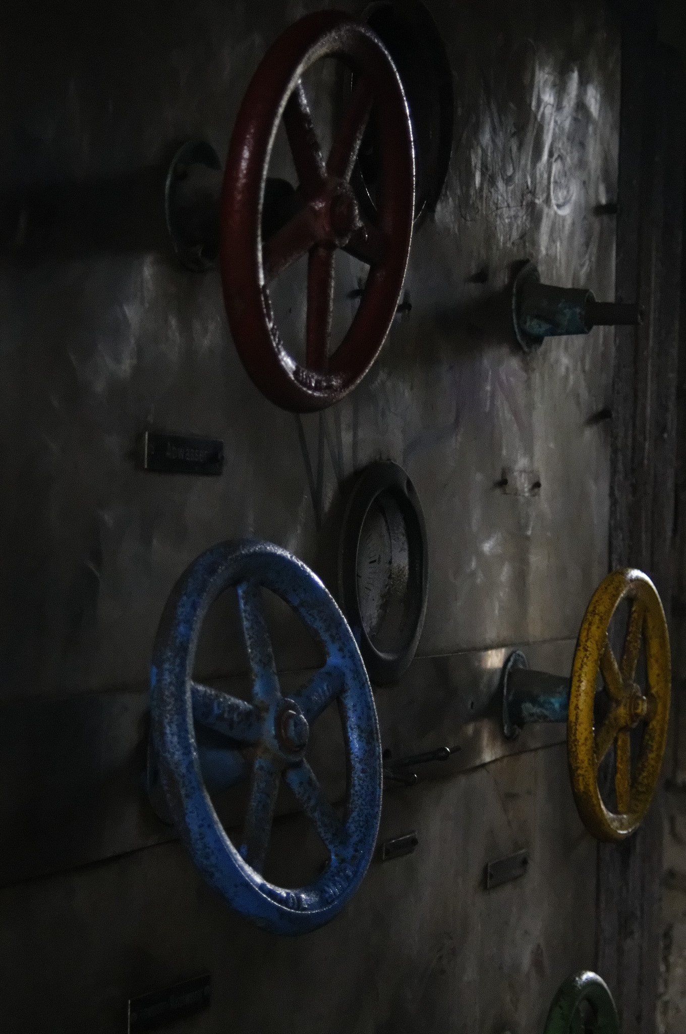 AF Zoom-Nikkor 35-80mm f/4-5.6D sample photo. Wheels photography