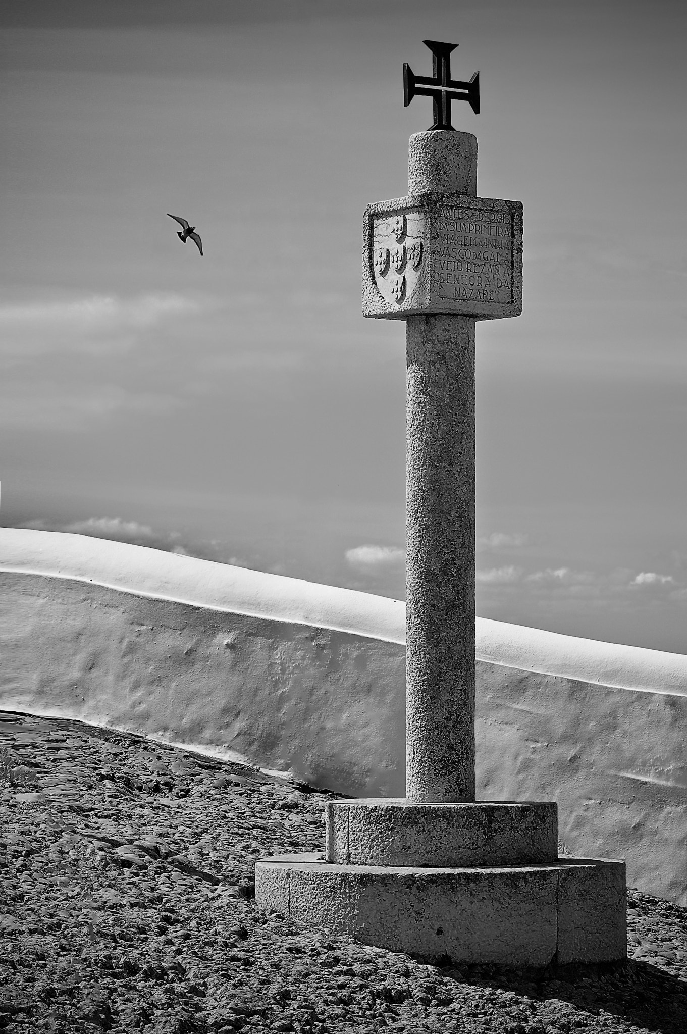 Sigma 70-300mm F4-5.6 APO DG Macro sample photo. Sítio nazaré photography